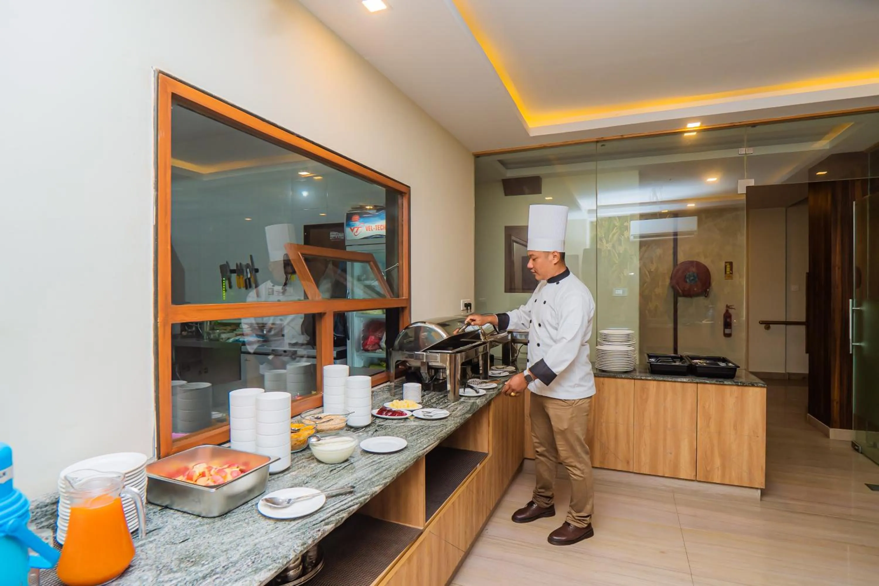 Food and drinks in Hotel Fewa Trip