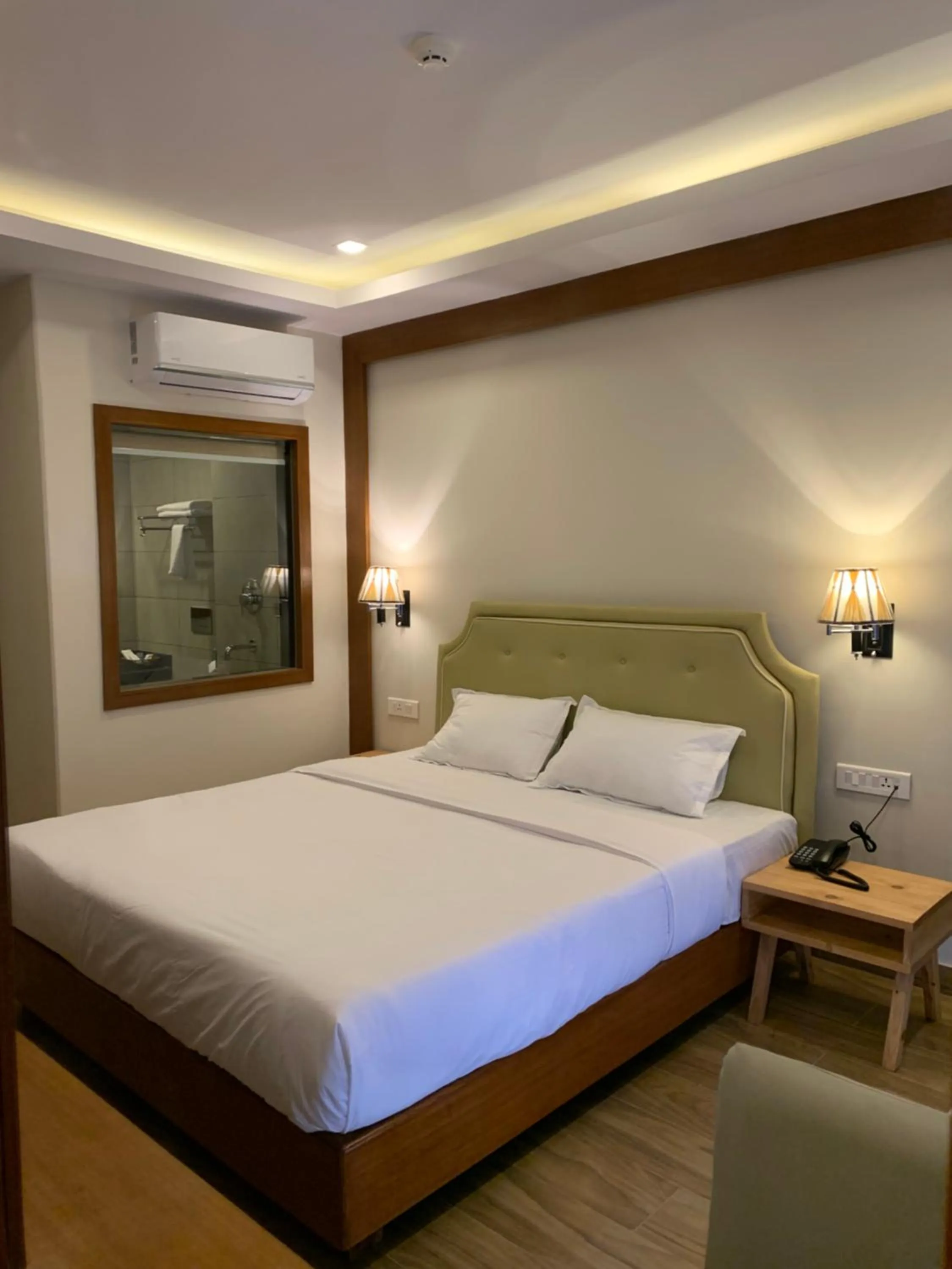 Bed in Hotel Fewa Trip