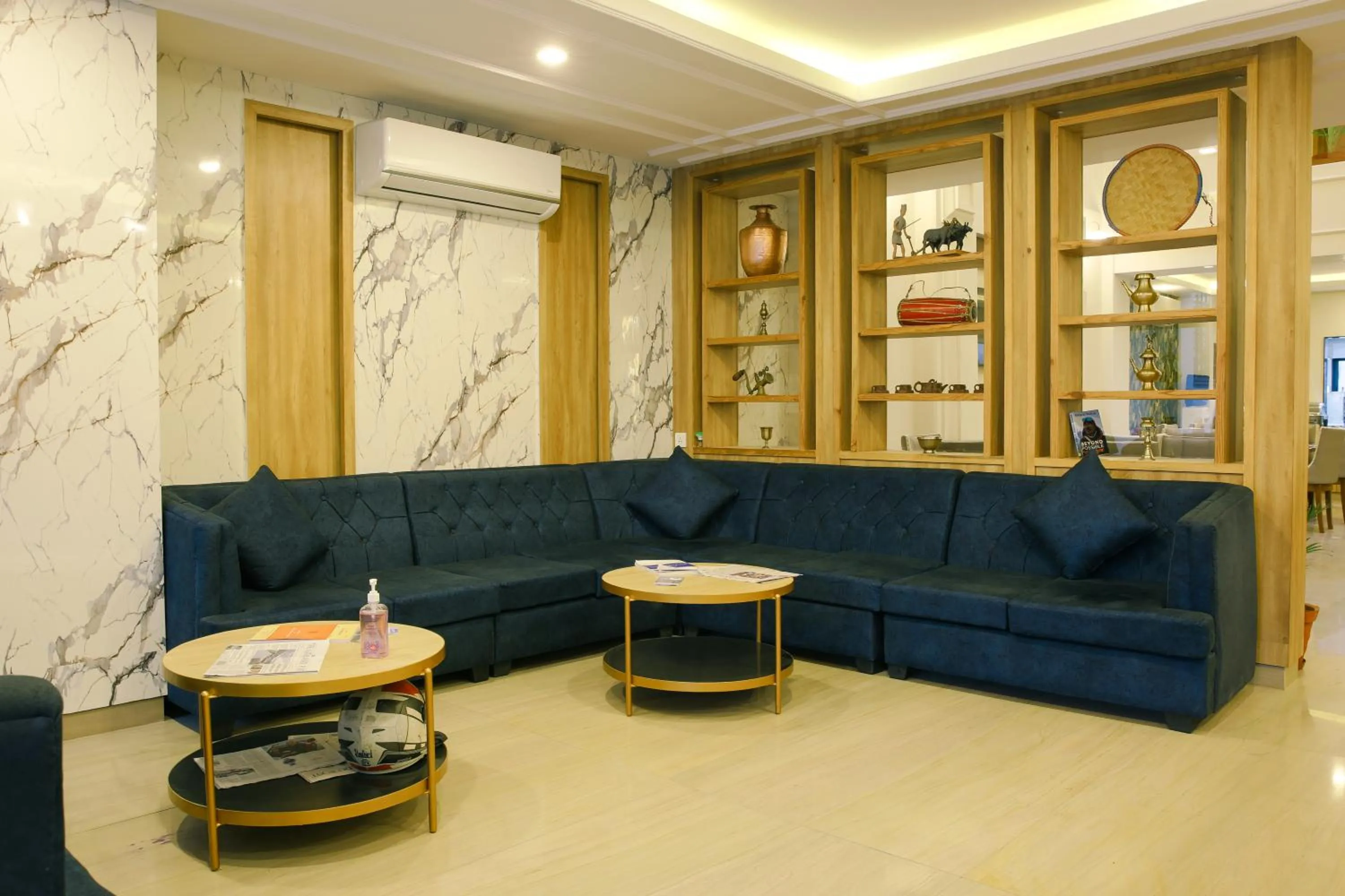 Seating area in Hotel Fewa Trip