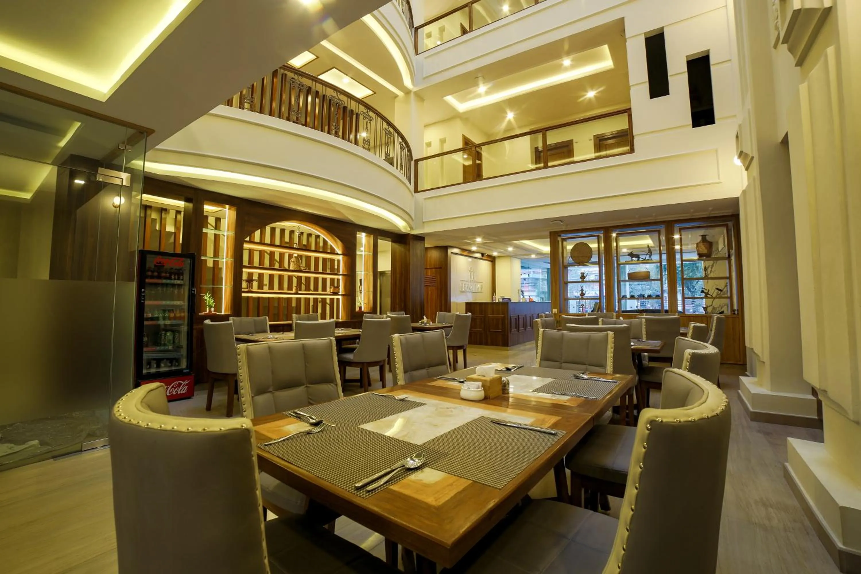 Restaurant/places to eat in Hotel Fewa Trip