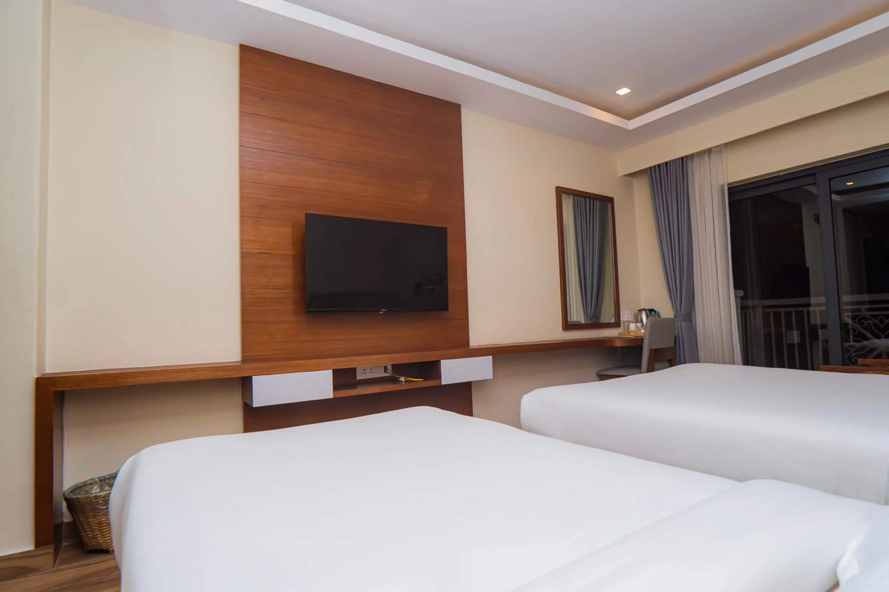 Bedroom, Bed in Hotel Fewa Trip