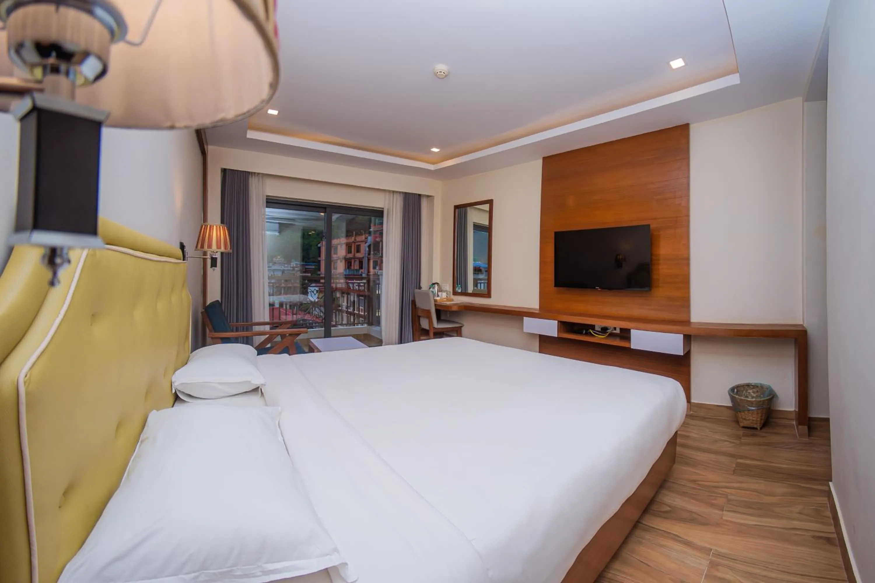 Bedroom, Bed in Hotel Fewa Trip