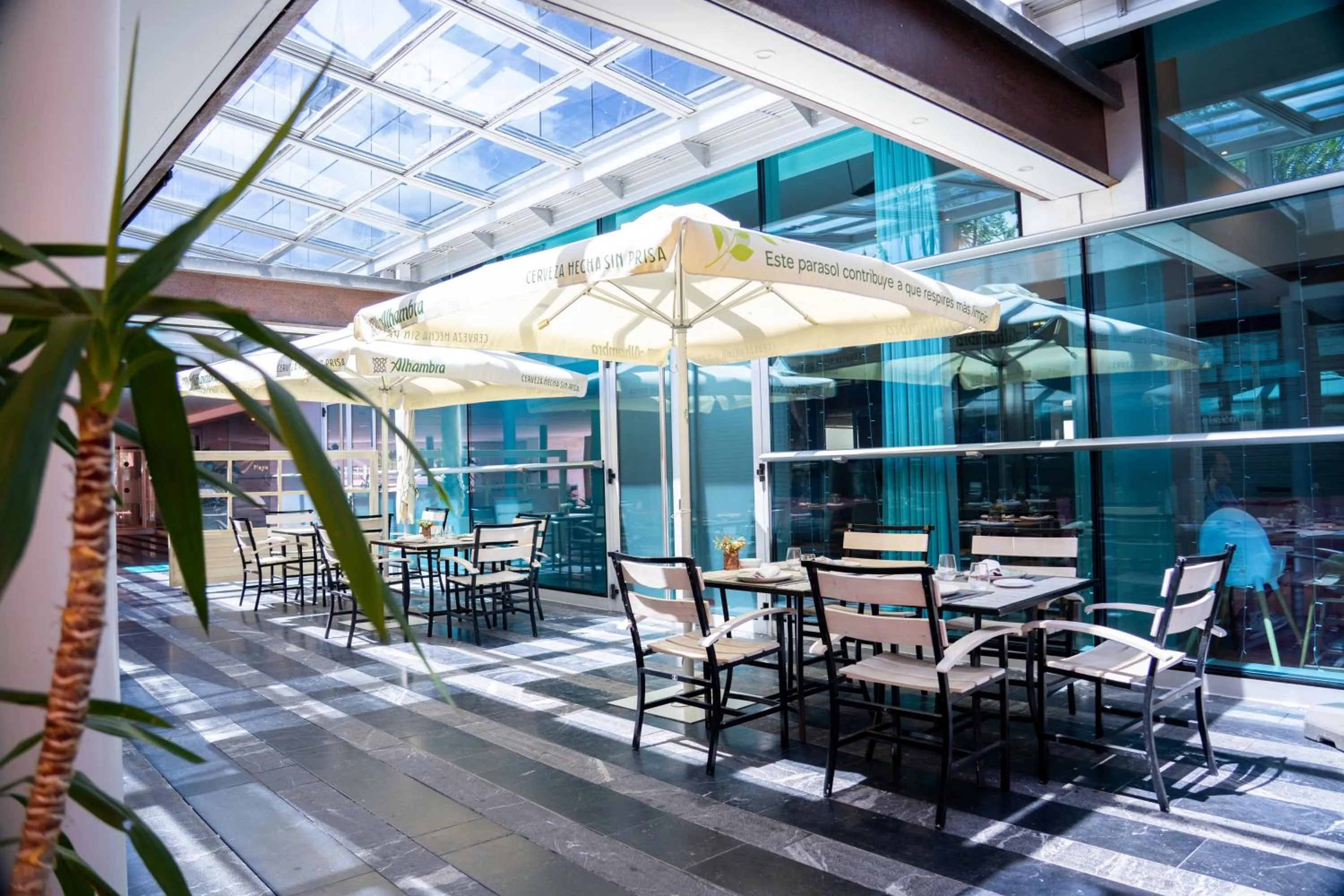 Restaurant/places to eat in Abba Playa Gijón