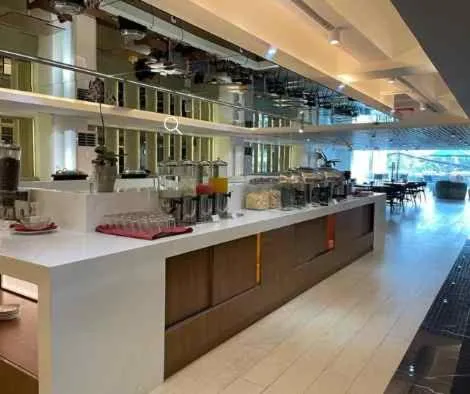 Restaurant/places to eat in Grand G7 Hotel Pasar baru