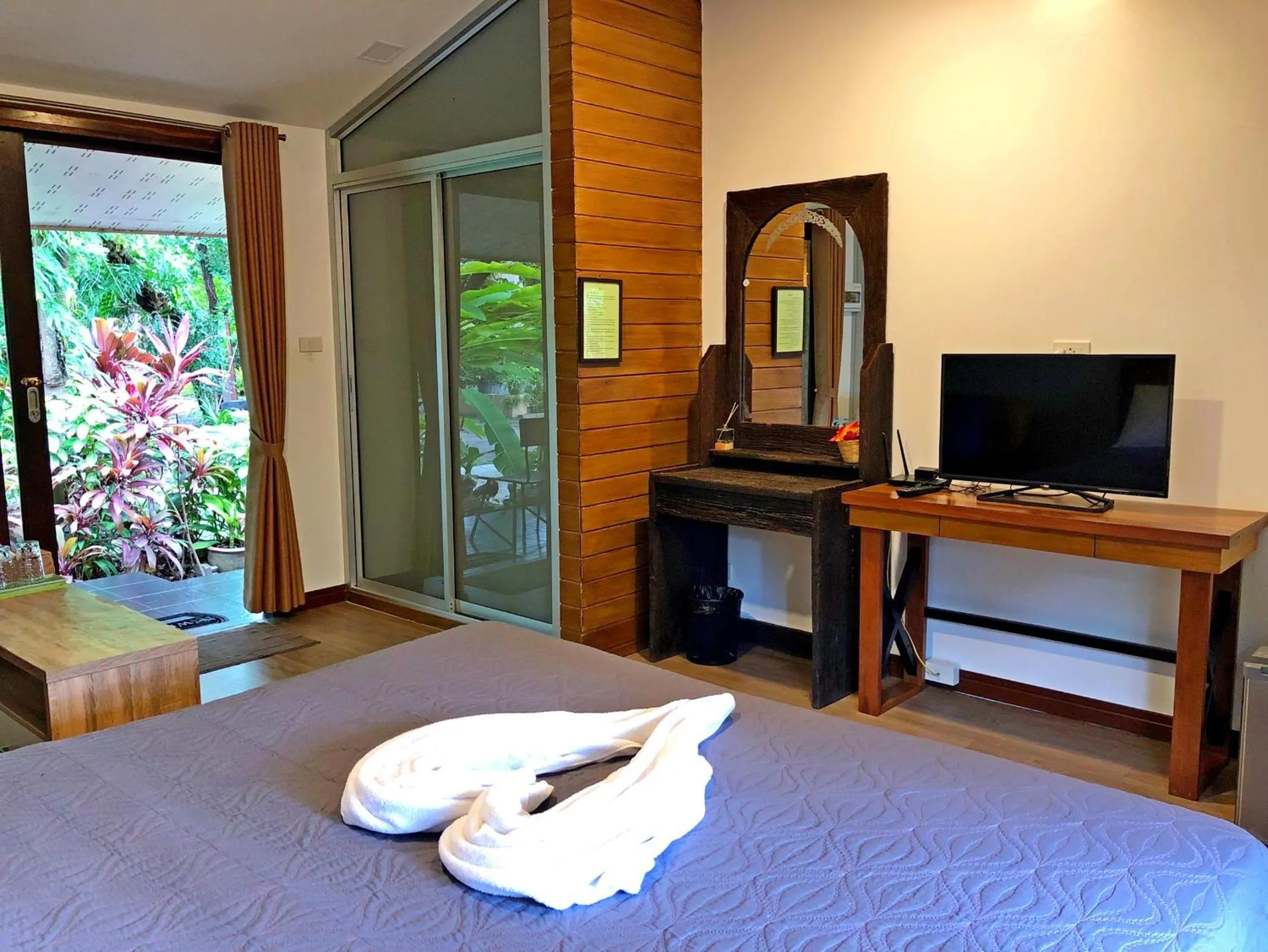 Bed in Likita Resort