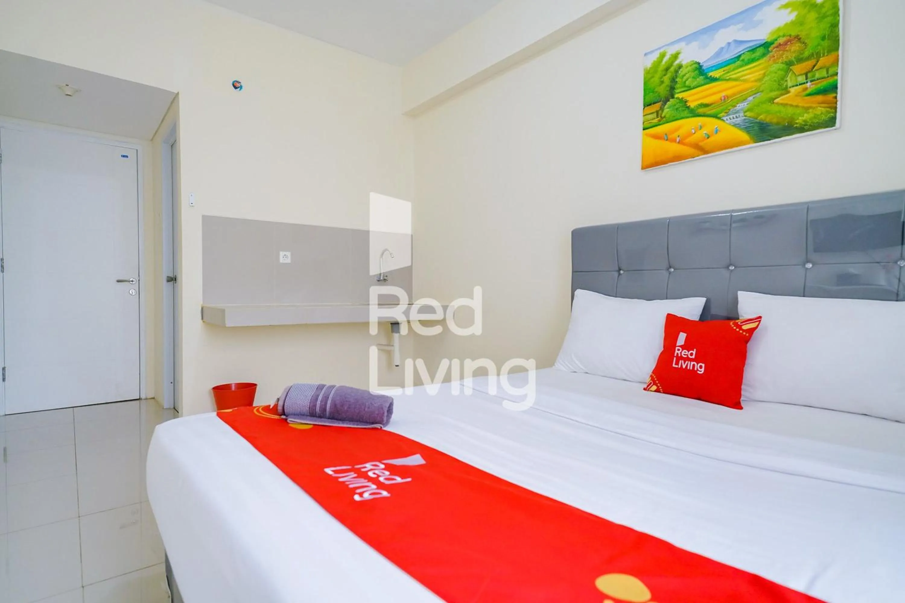 Bedroom, Bed in RedLiving Apartemen Bogorienze Resort - Skyland Tower A