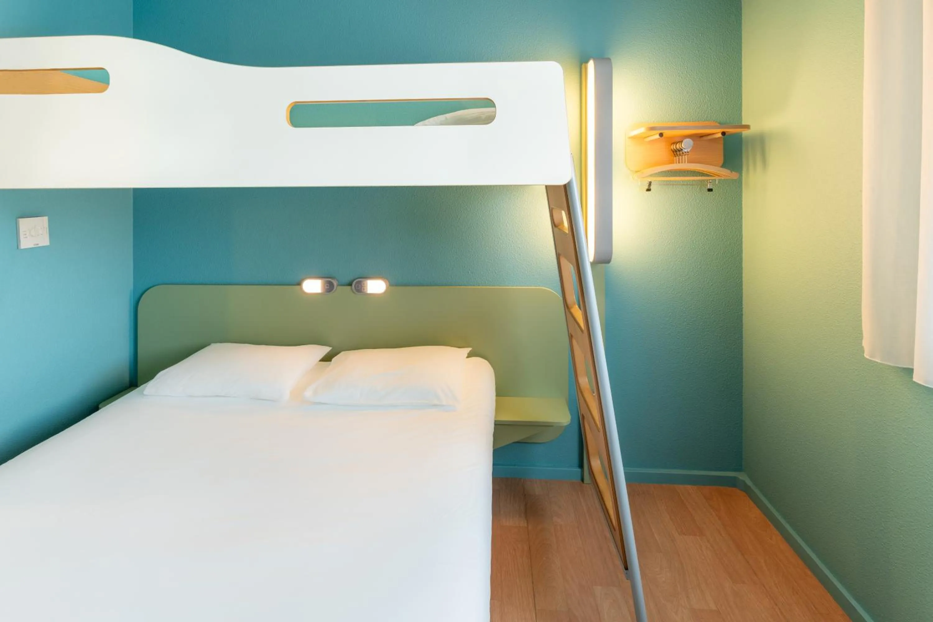 Bed in Ibis budget Les Sables d'Olonne