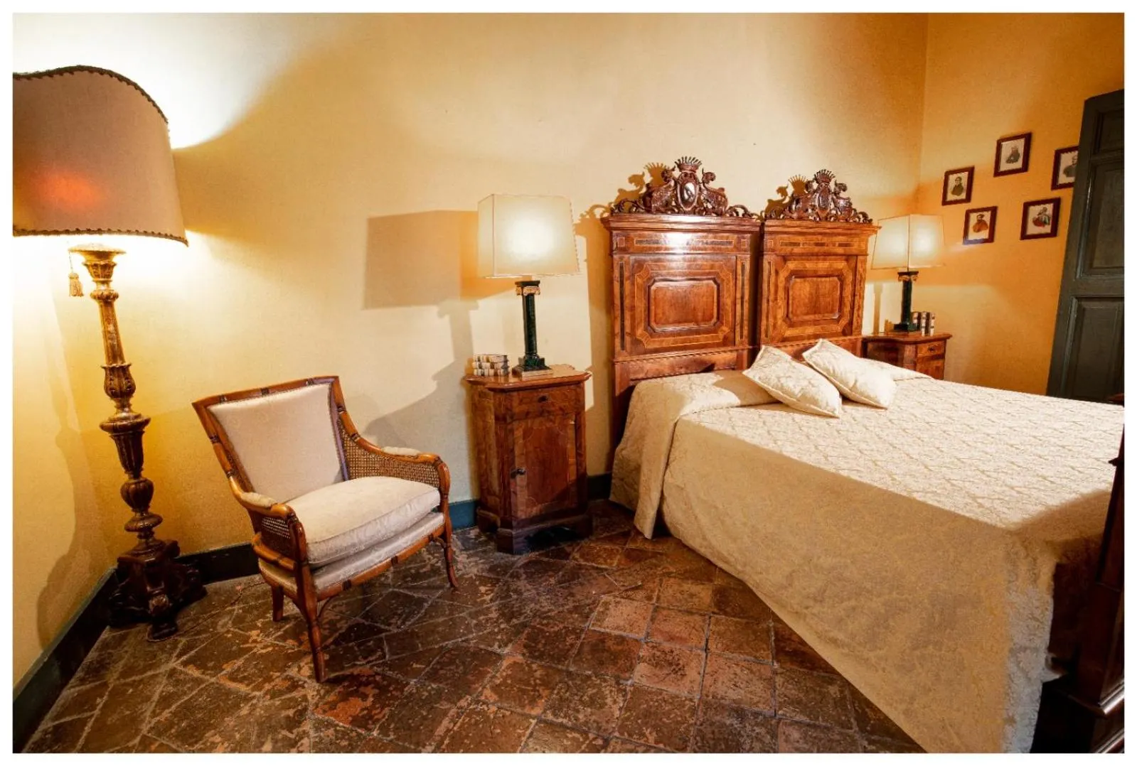 Bed in VesConte Residenza D'epoca dal 1533