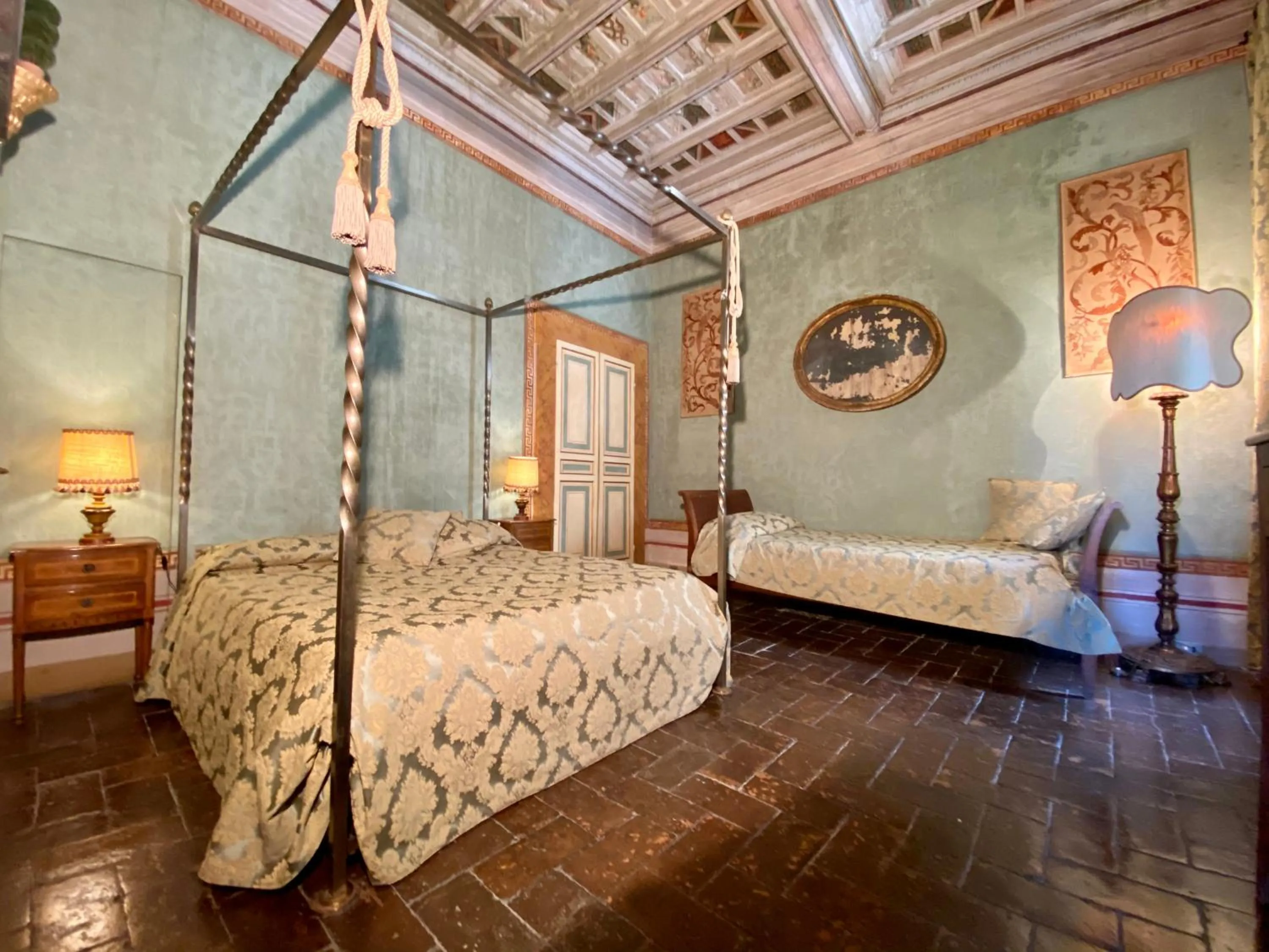 Bed in VesConte Residenza D'epoca dal 1533