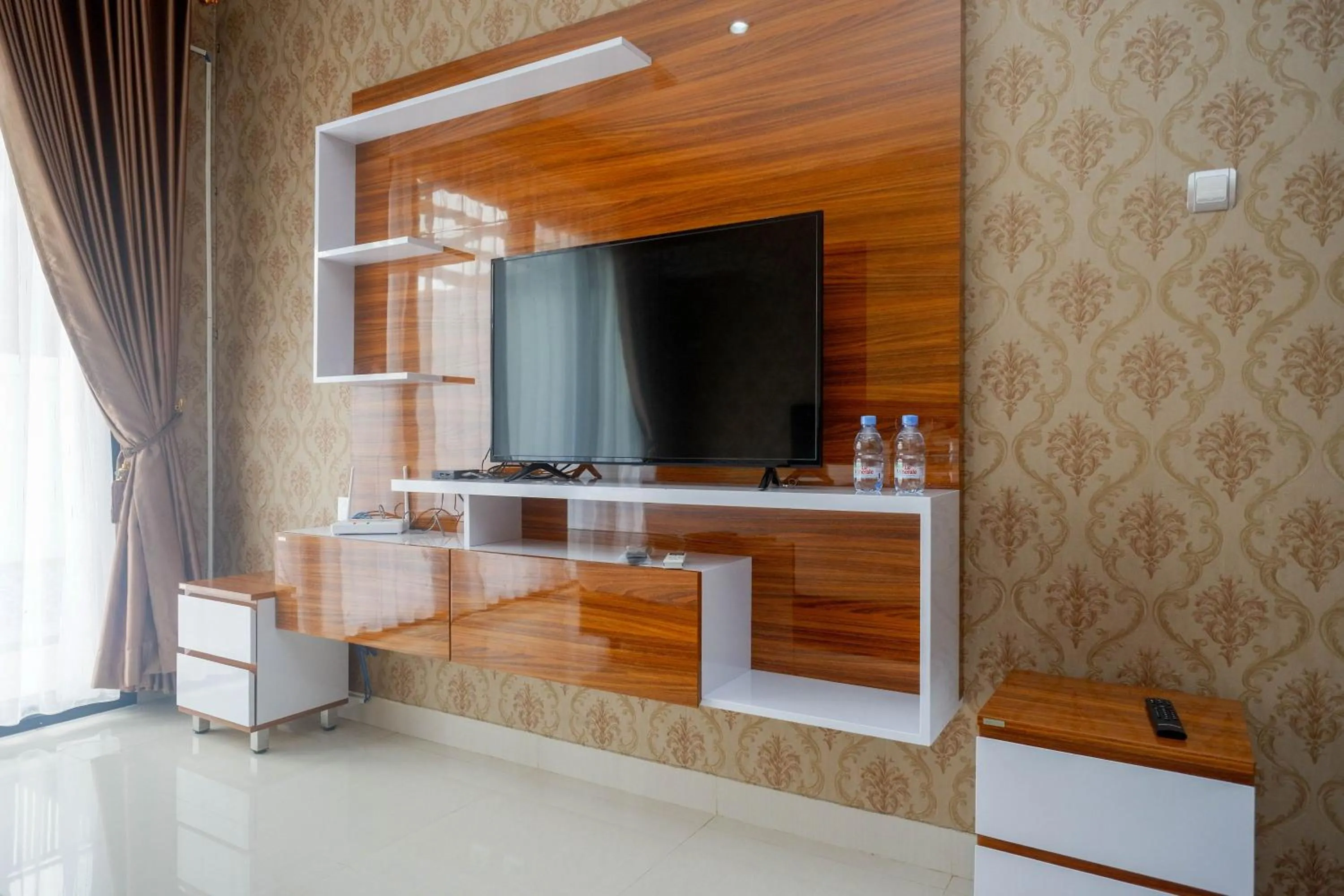 TV and multimedia in The Lavana Greenkhaza Villa Jogja