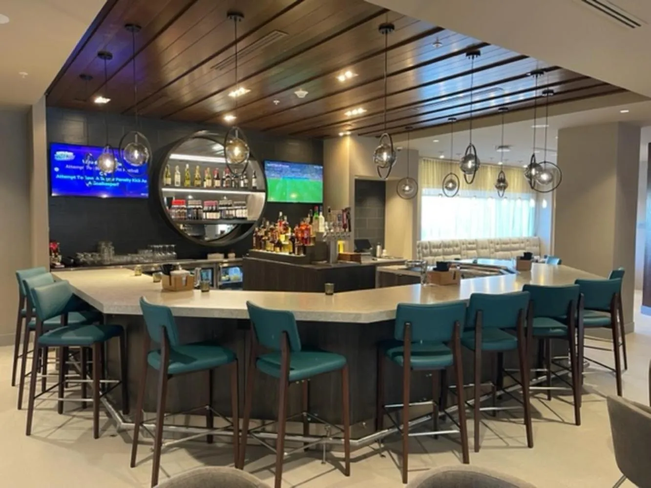 Restaurant/places to eat in Cambria Hotel Minneapolis Downtown