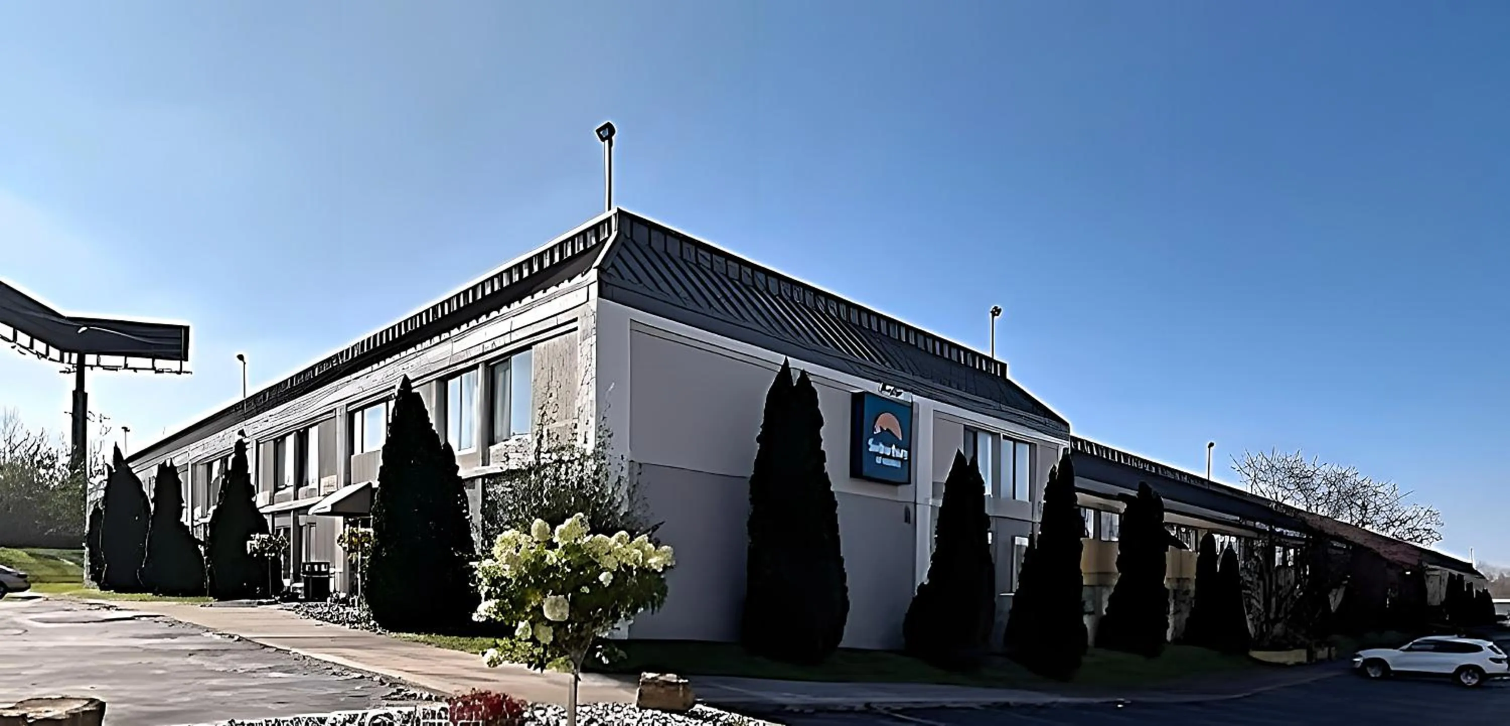 Property building in Suburban Studios Syracuse Fairgrounds