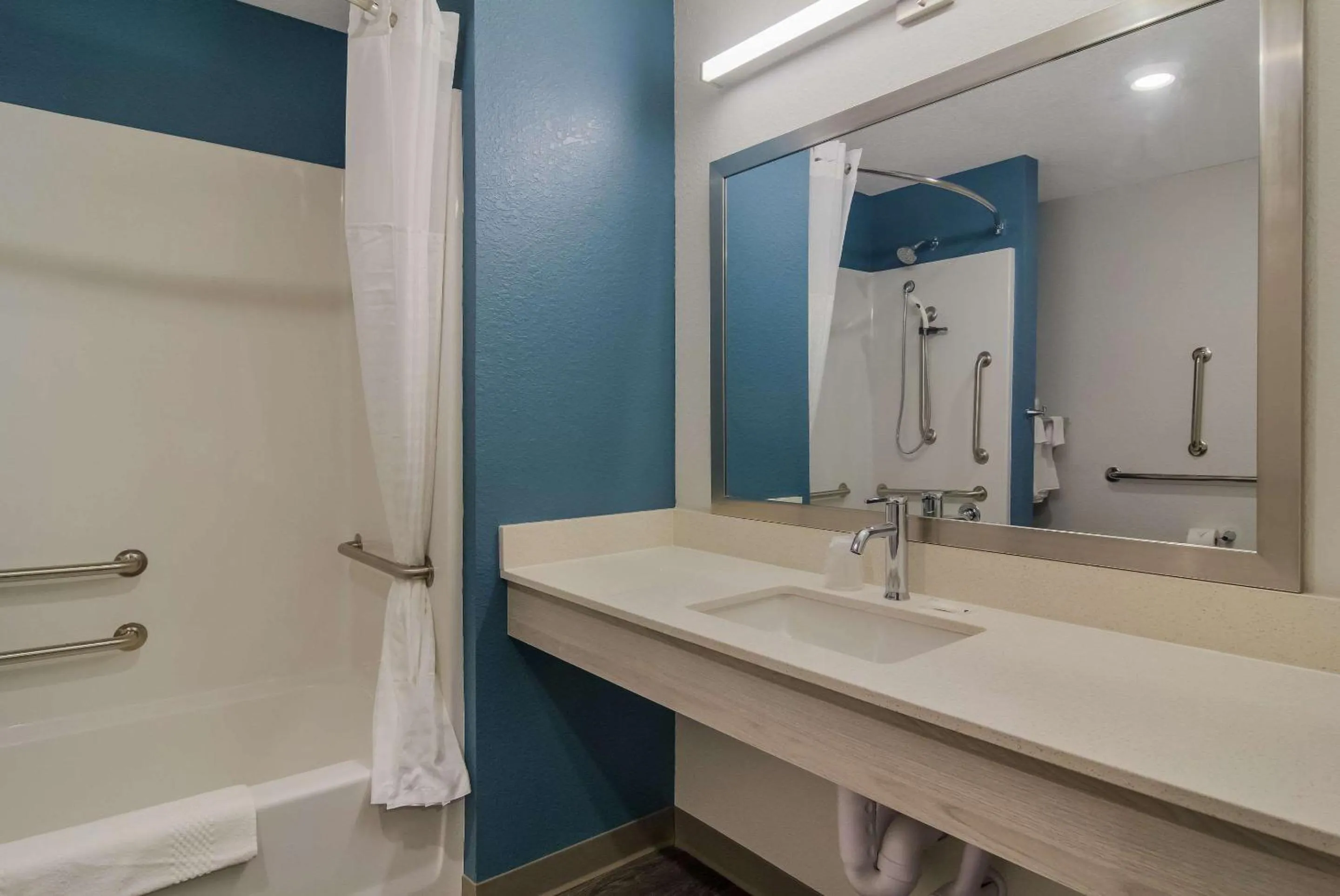 Bathroom in WoodSpring Suites Jacksonville Orange Park