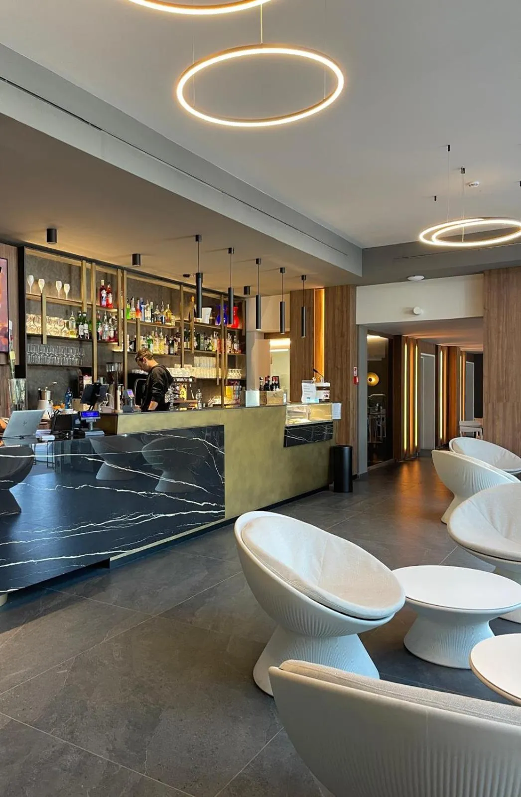 Restaurant/places to eat in Hotel Miramare