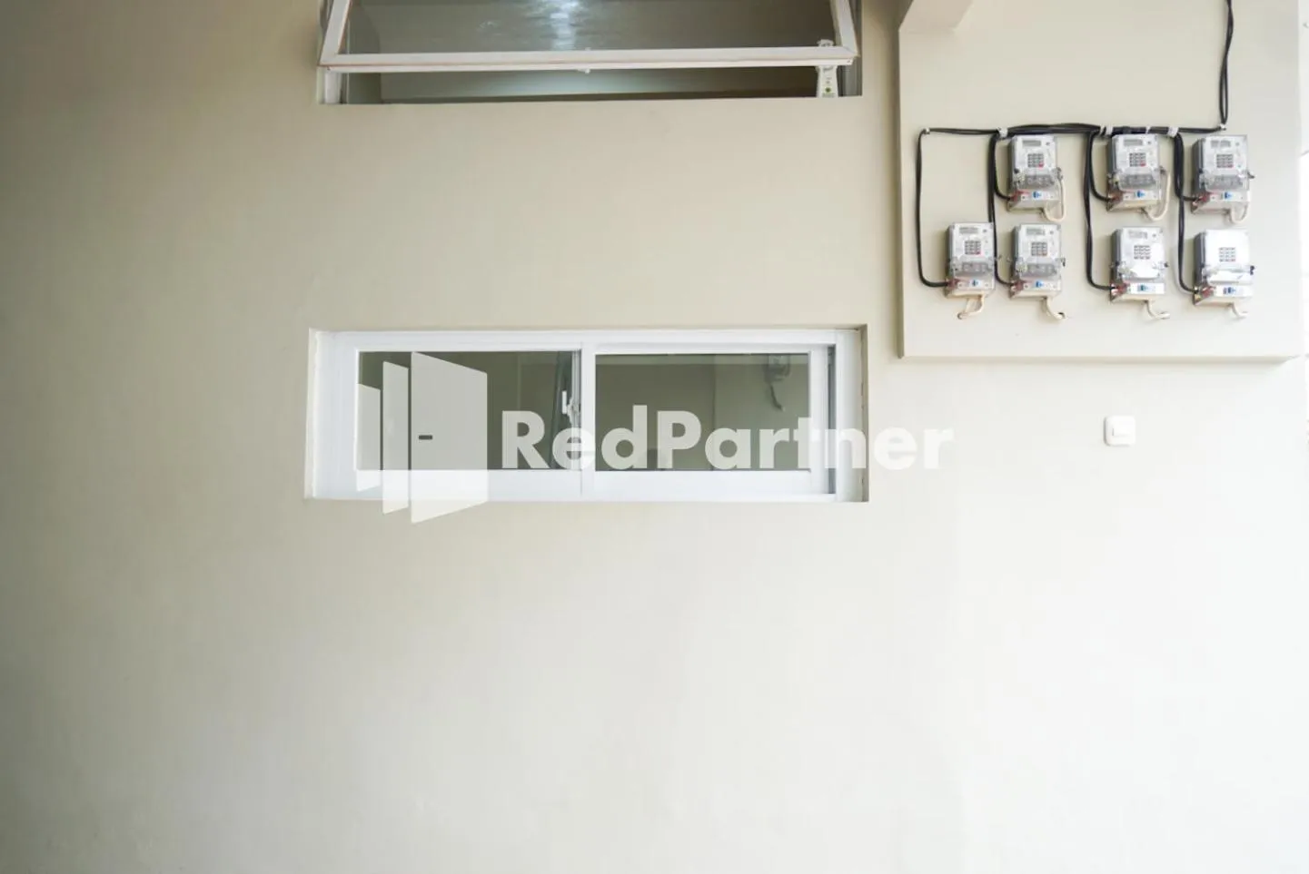 Lobby or reception in Tomang Gelong Guest House Syariah Mitra RedDoorz