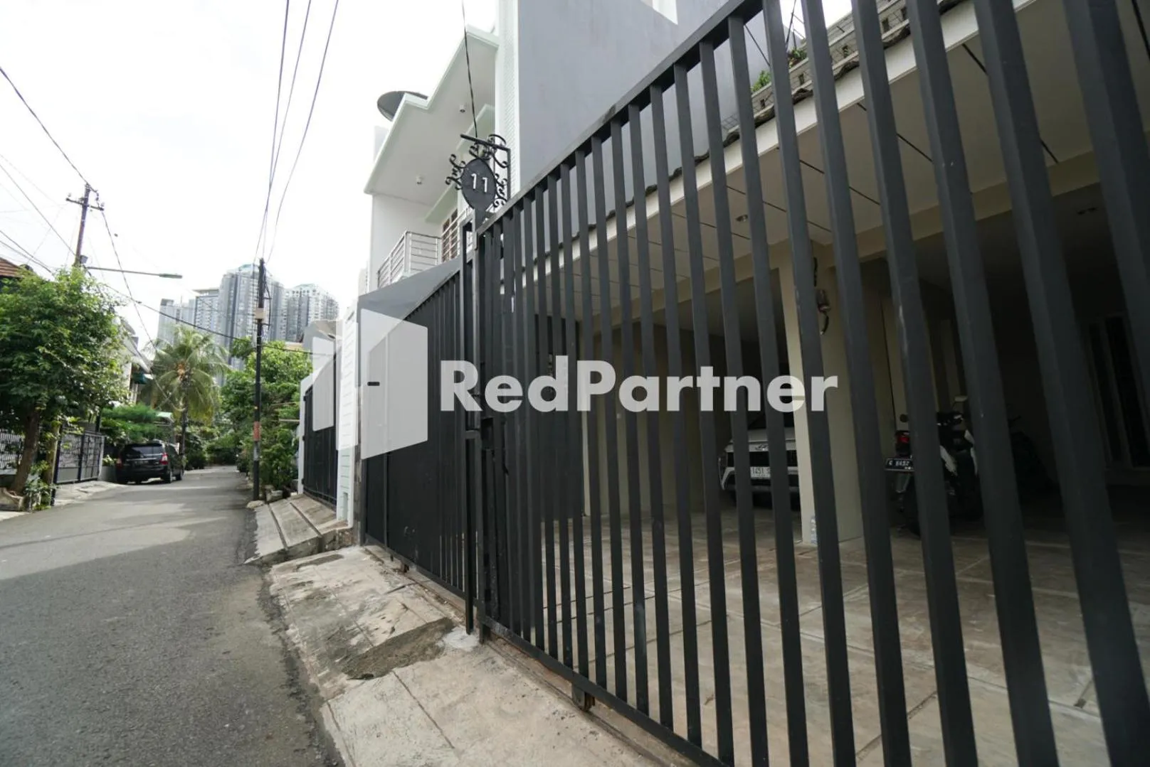 Property building in Tomang Gelong Guest House Syariah Mitra RedDoorz