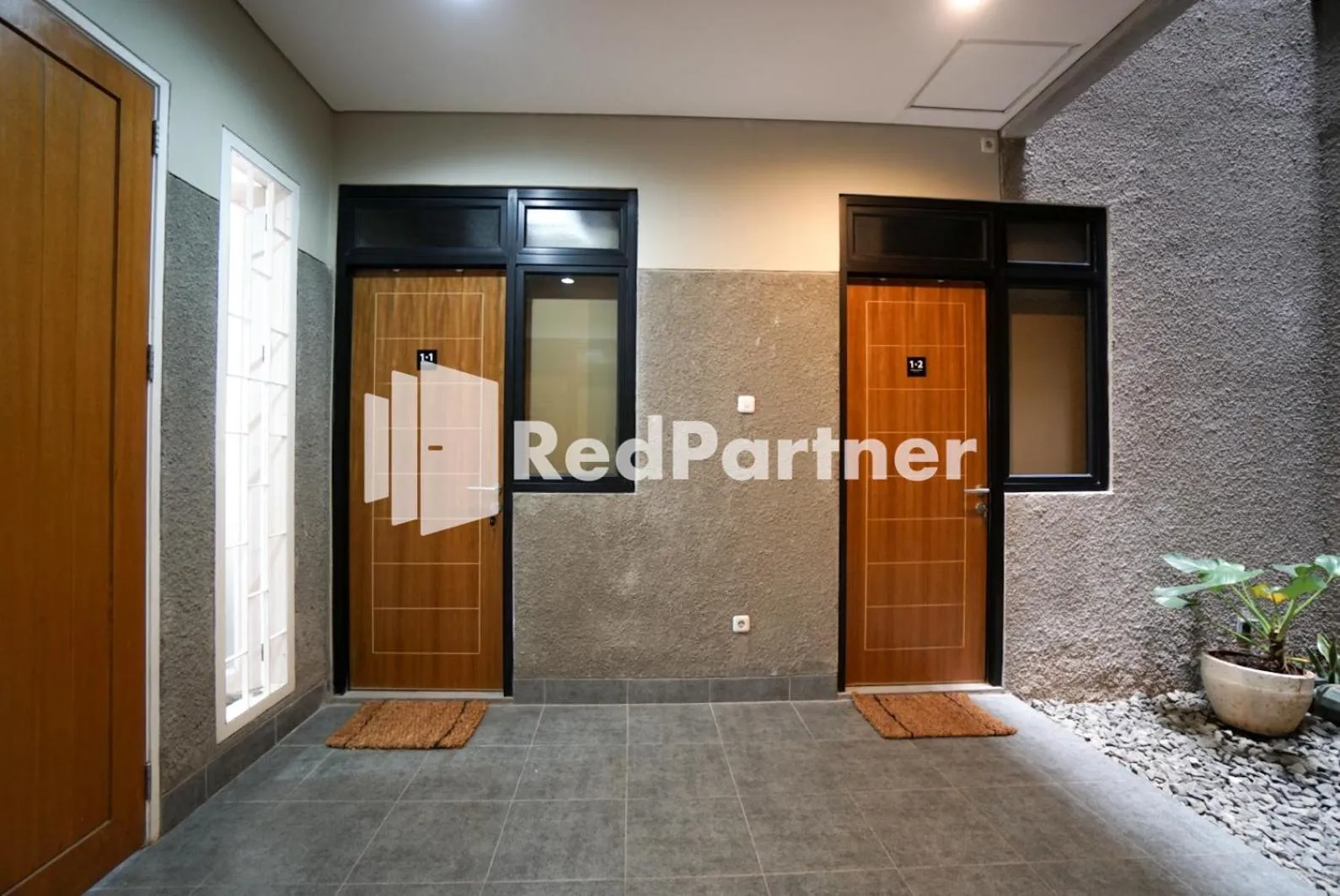 Floor plan in Tomang Gelong Guest House Syariah Mitra RedDoorz