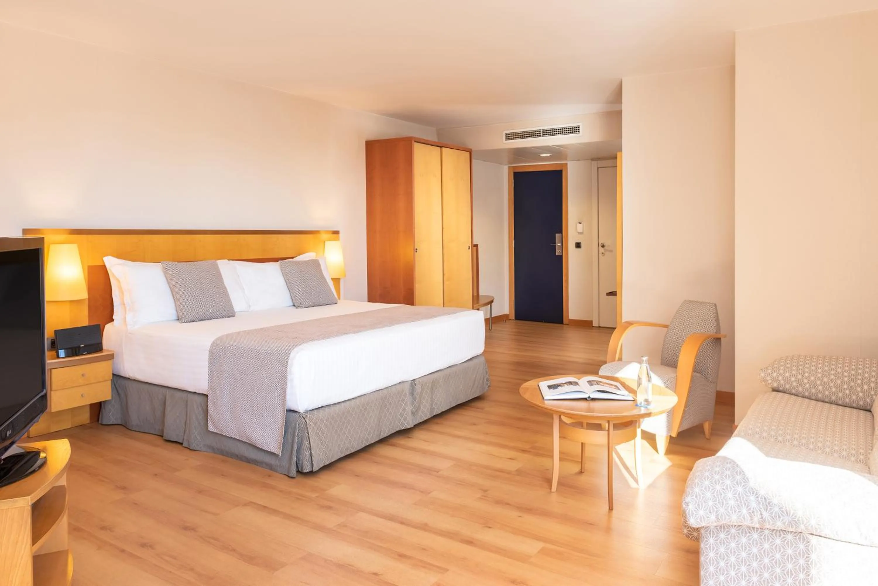 Bedroom, Bed in Hotel Castellon Center Affiliated by Meliá