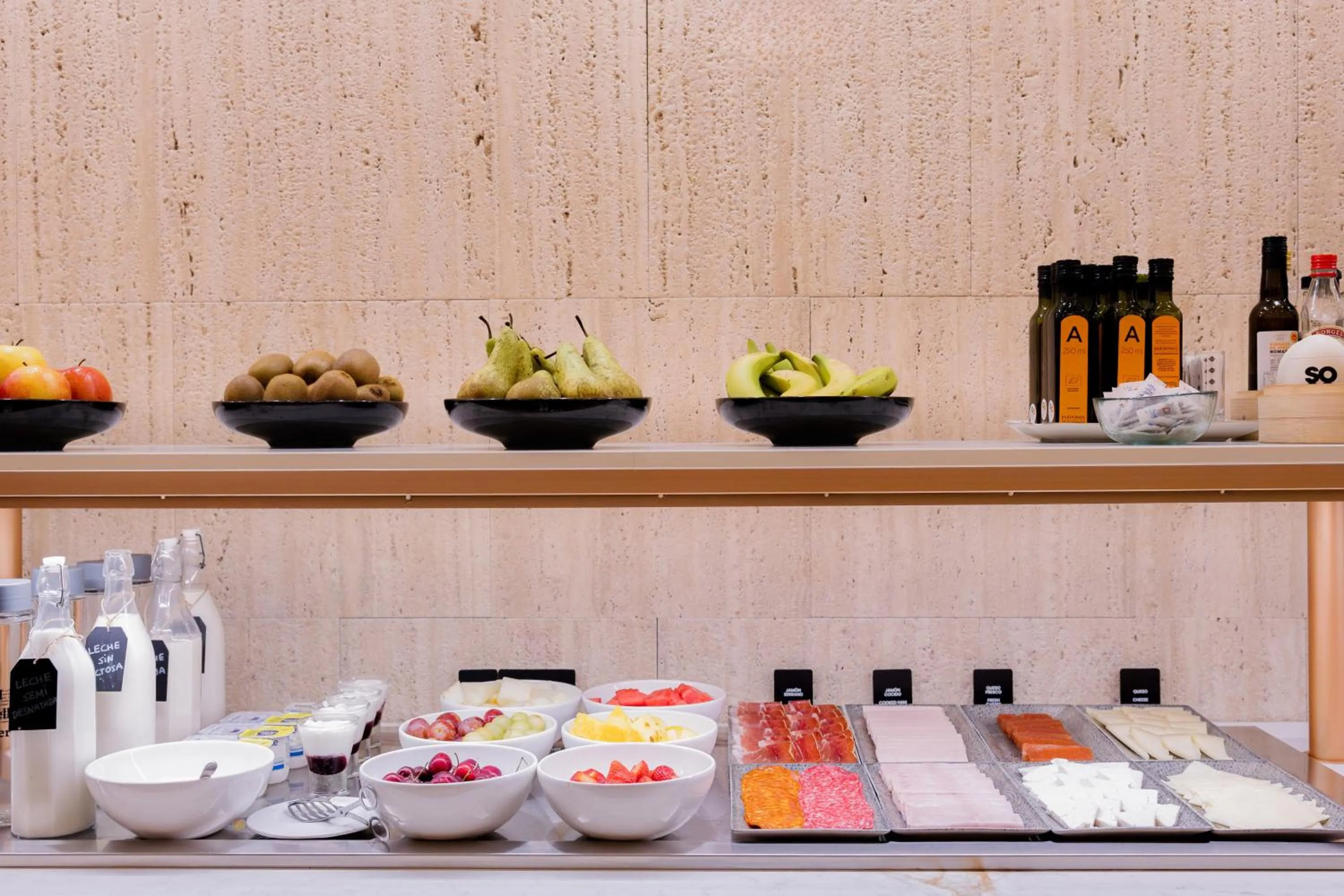 Buffet breakfast in Hotel Castellon Center Affiliated by Meliá