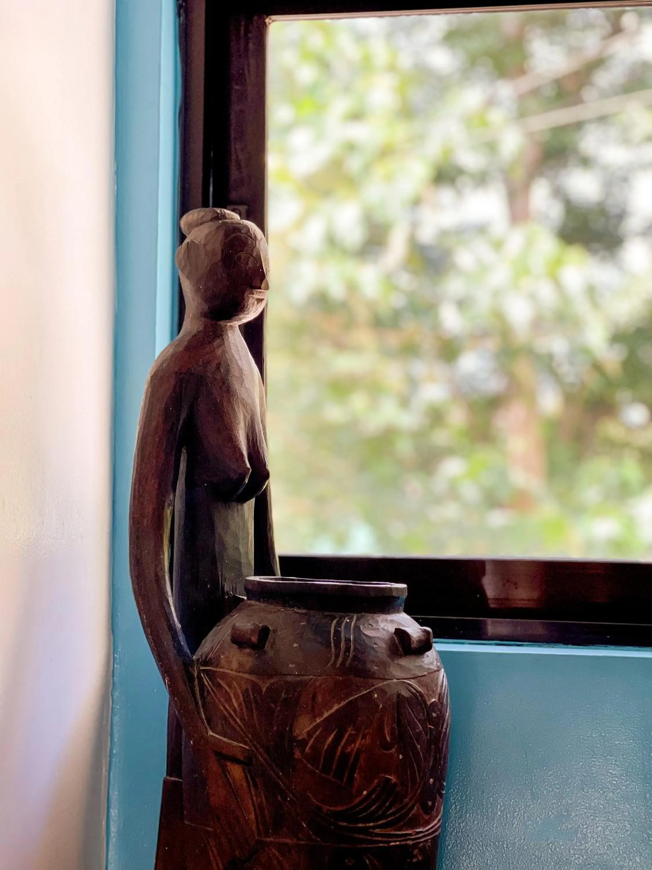 Decorative detail in Amos Pili Tree Inn powered by Cocotel