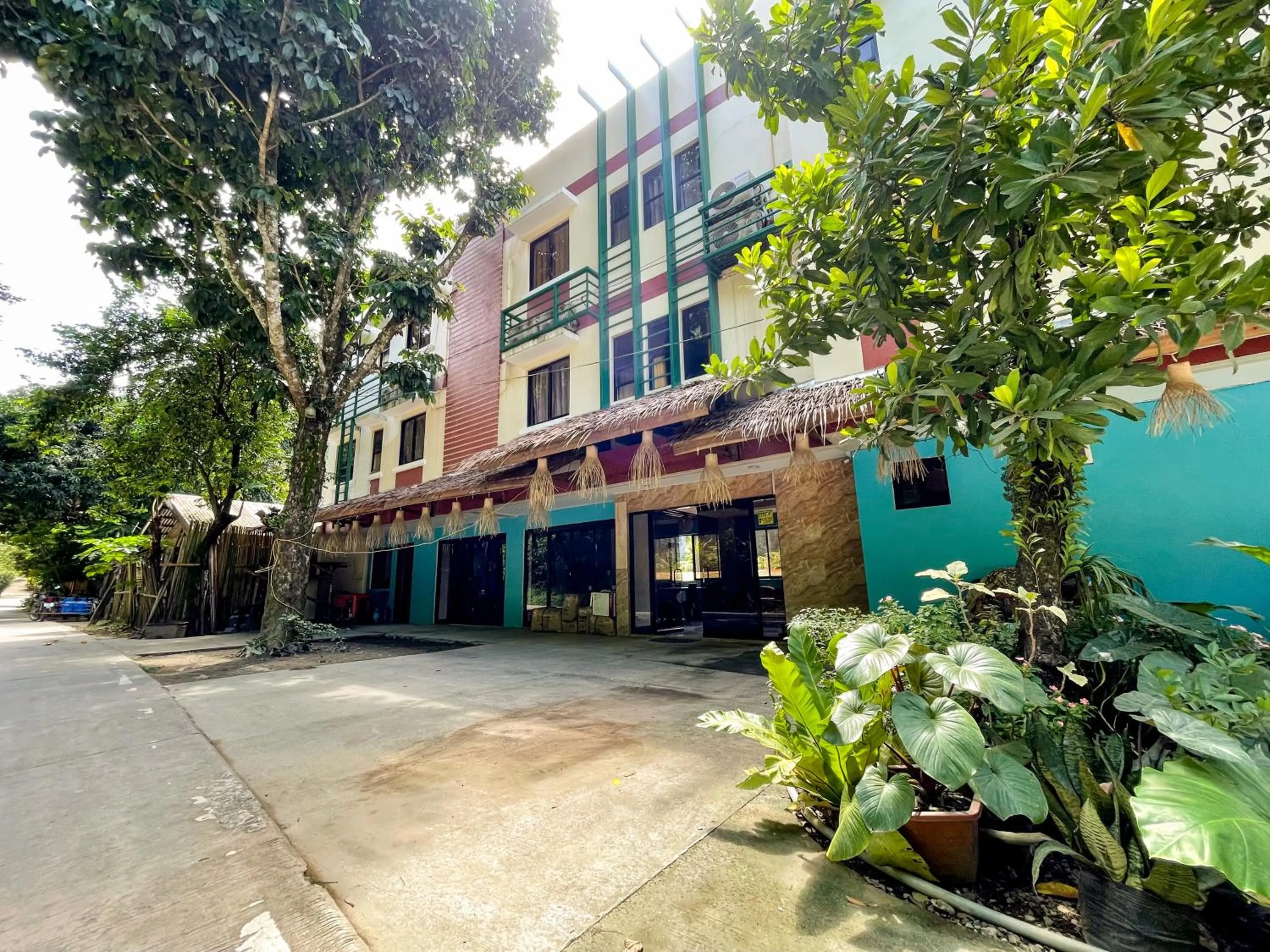 Property building in Amos Pili Tree Inn powered by Cocotel