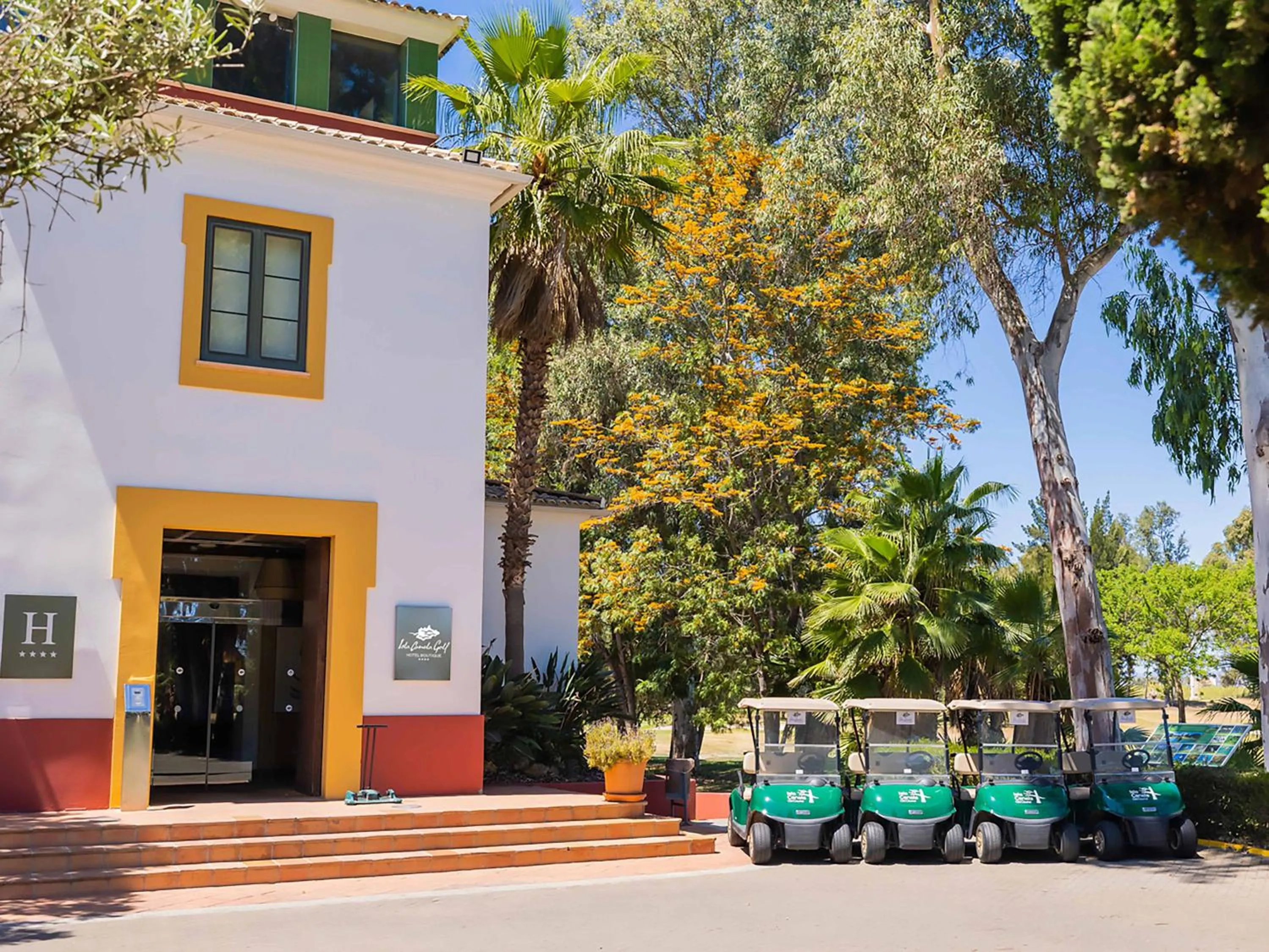 Facade/entrance in Isla Canela Golf Hotel Boutique