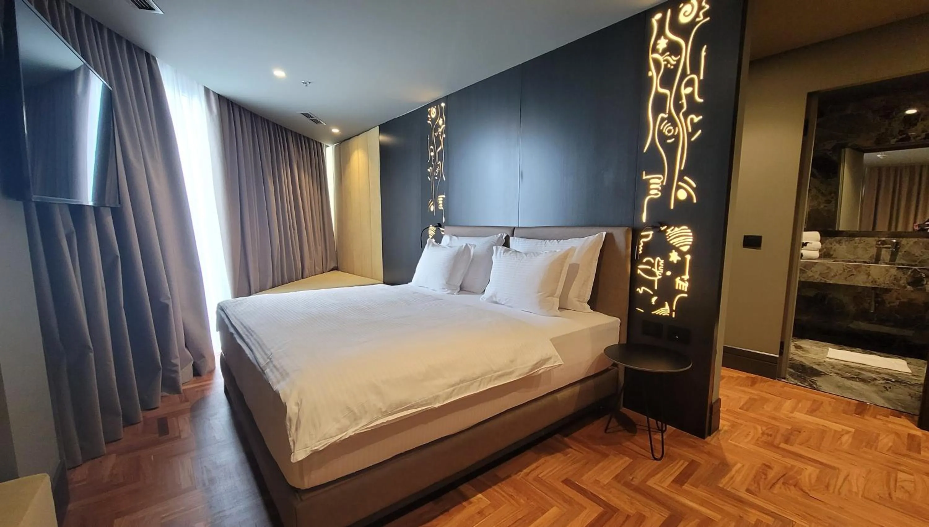 Bed in Arka Art Hotel