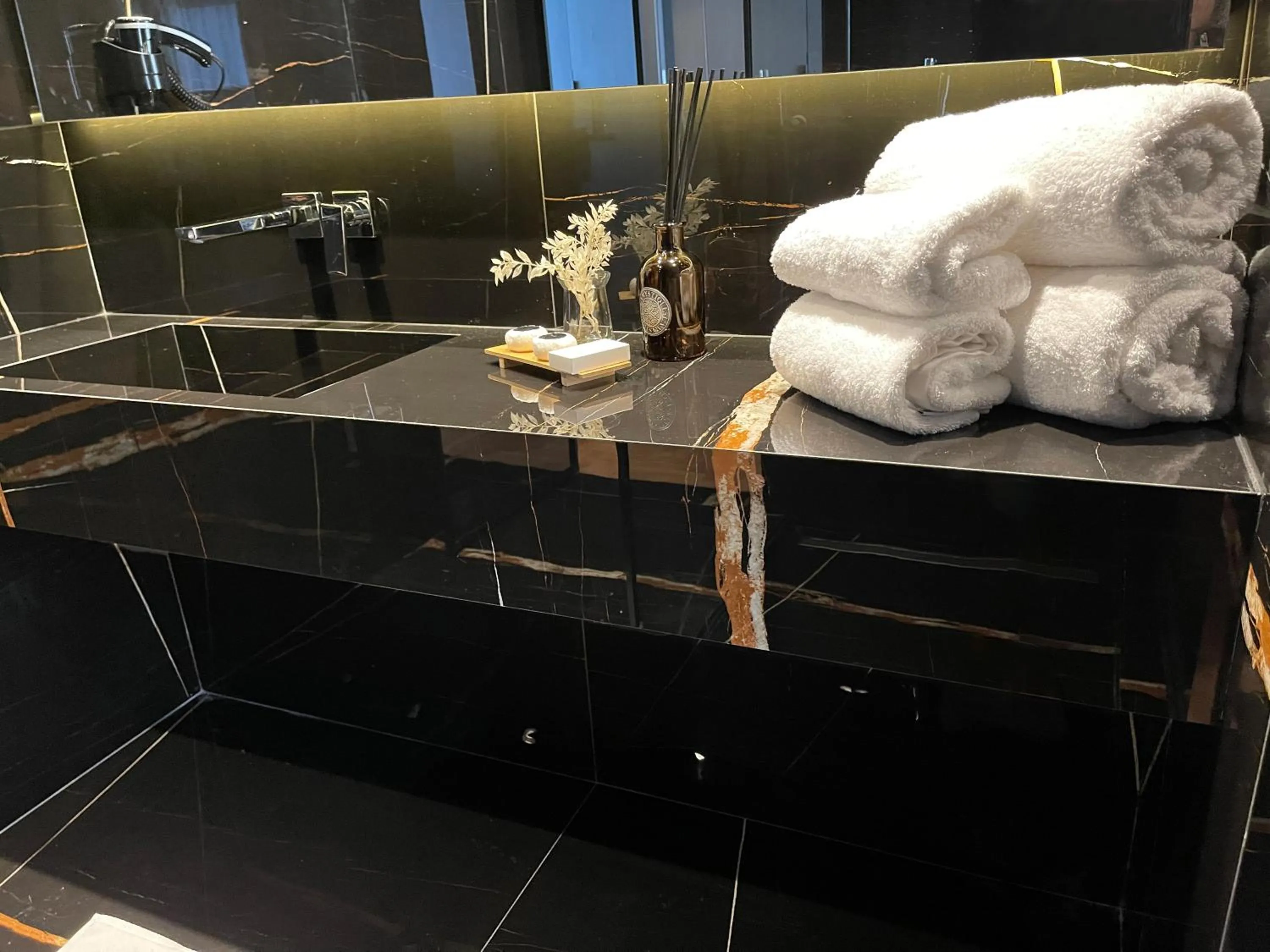 Bathroom in Arka Art Hotel