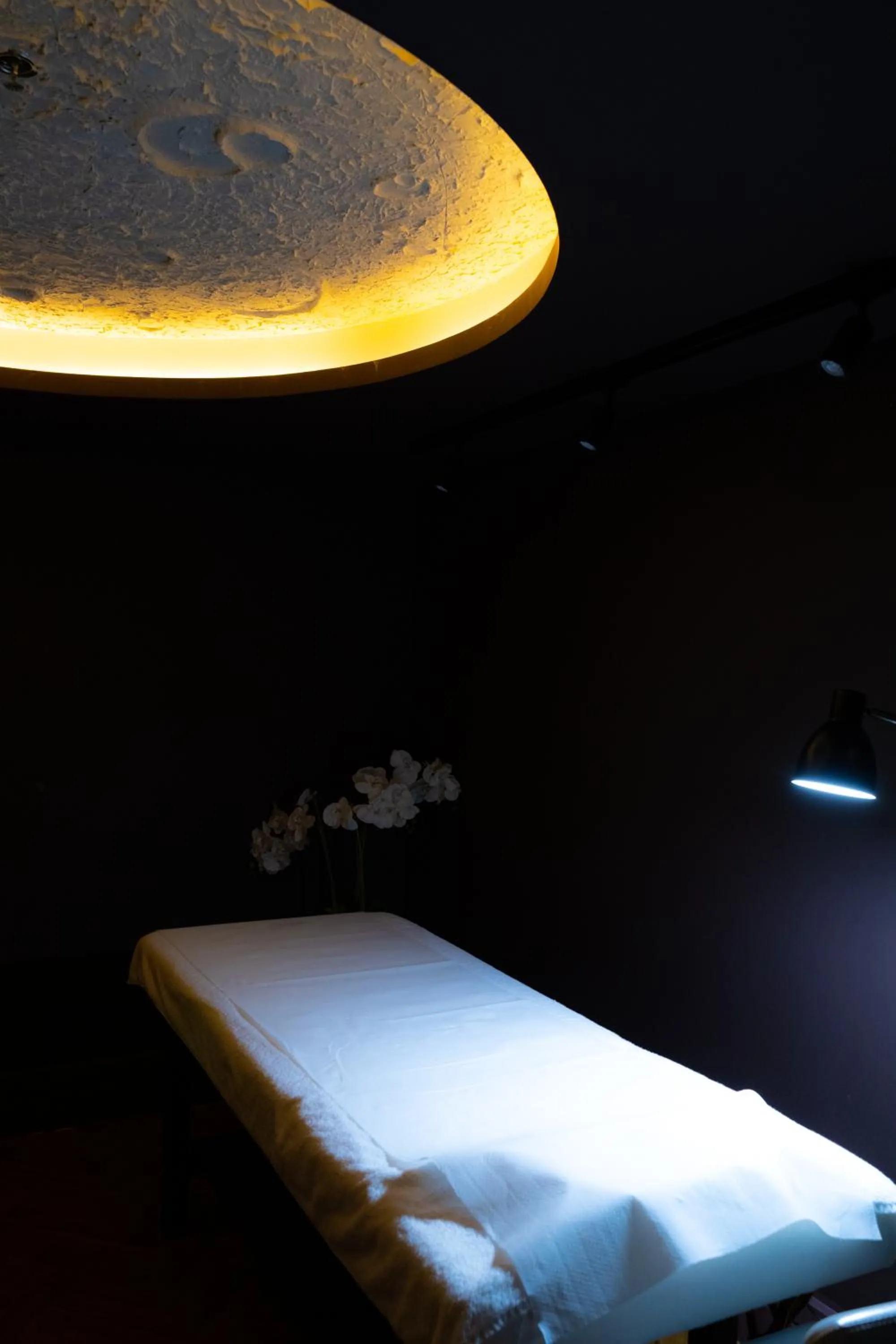 Massage, Bed in Arka Art Hotel