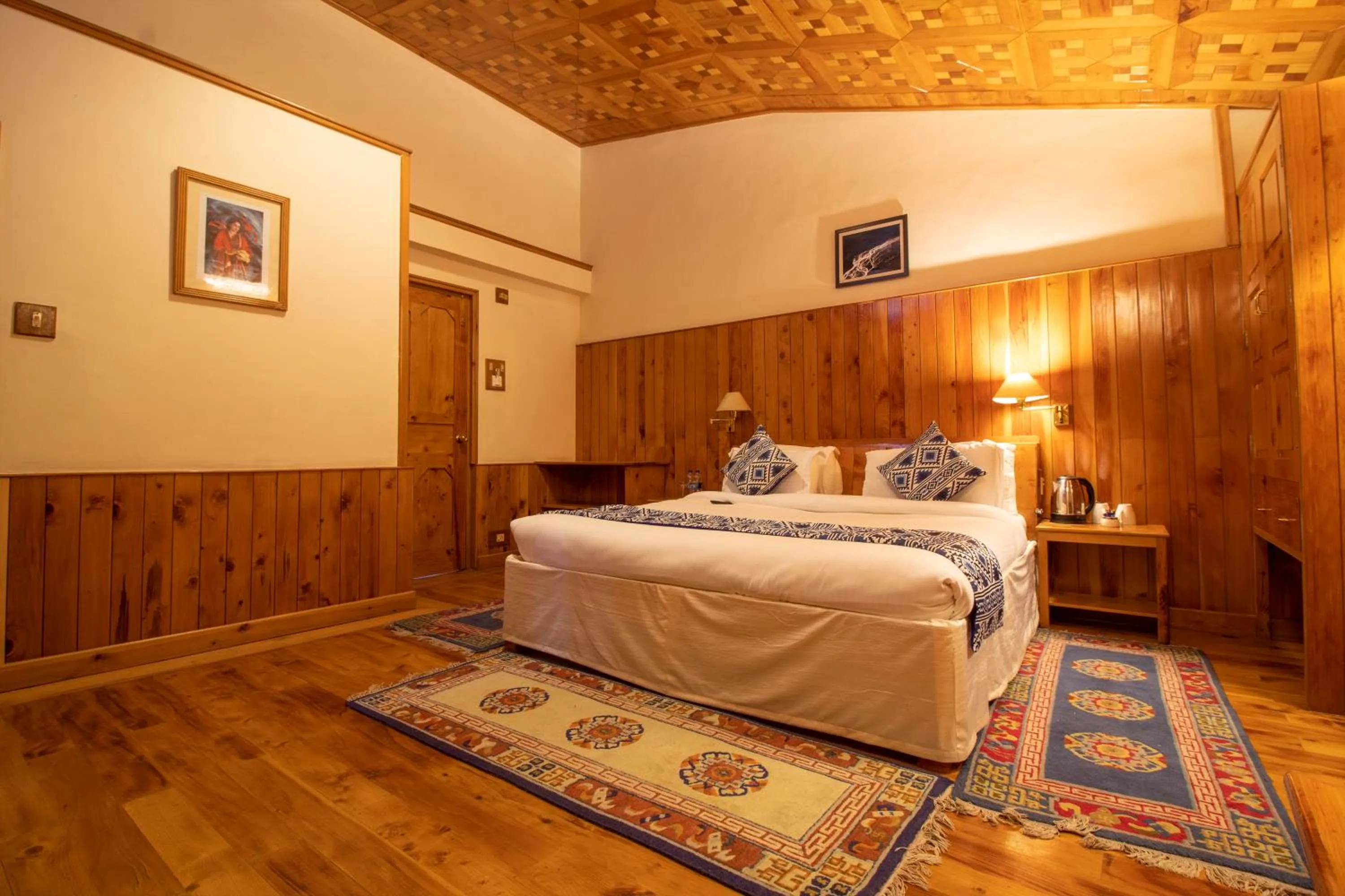 Bed in Hotel Negi's Mayflower A heritage Since 1965