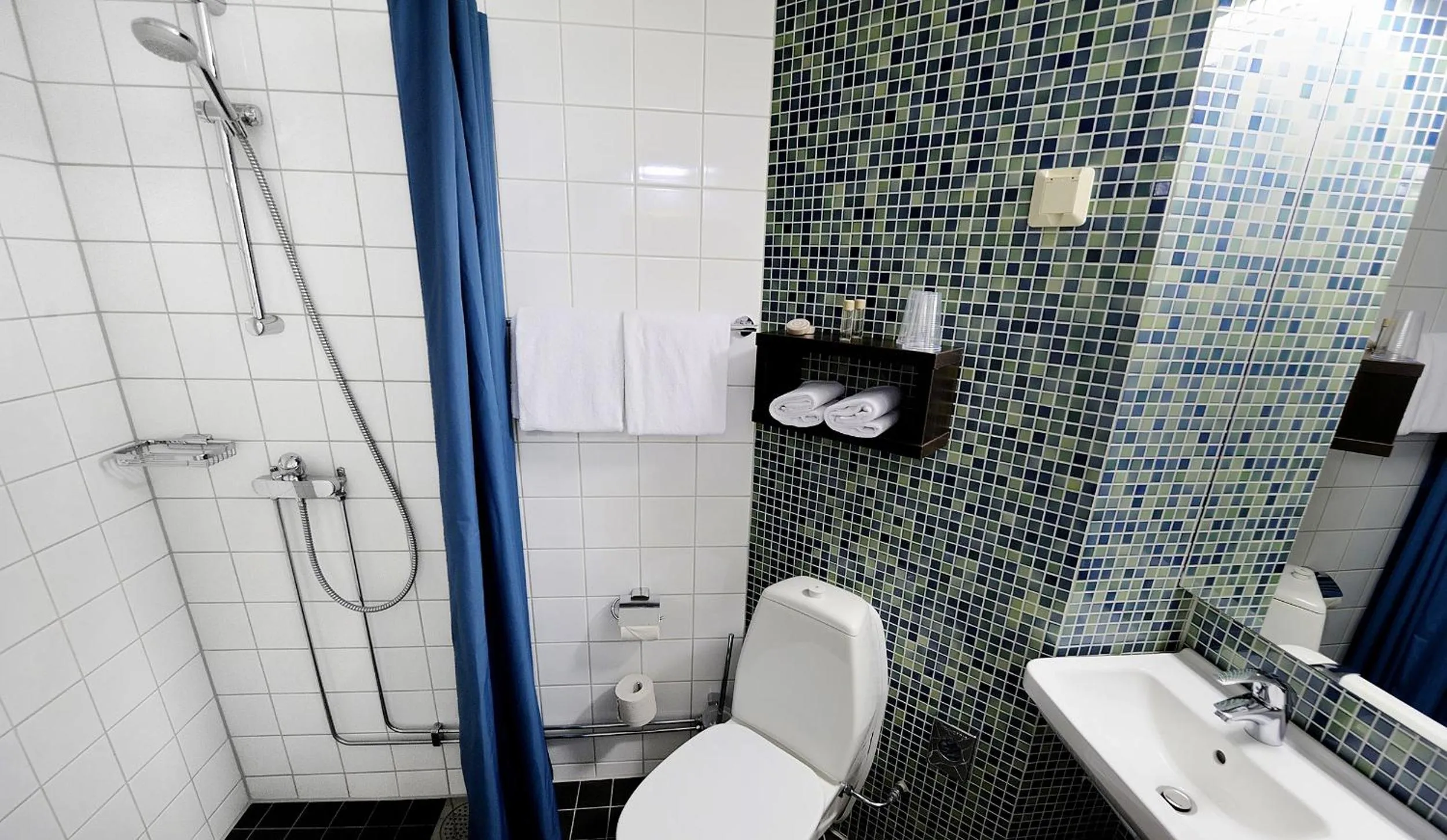 Bathroom in Good Morning+ Göteborg City