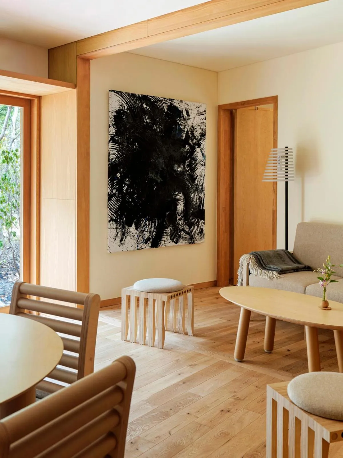 Living room in SHISHI-IWA HOUSE Karuizawa
