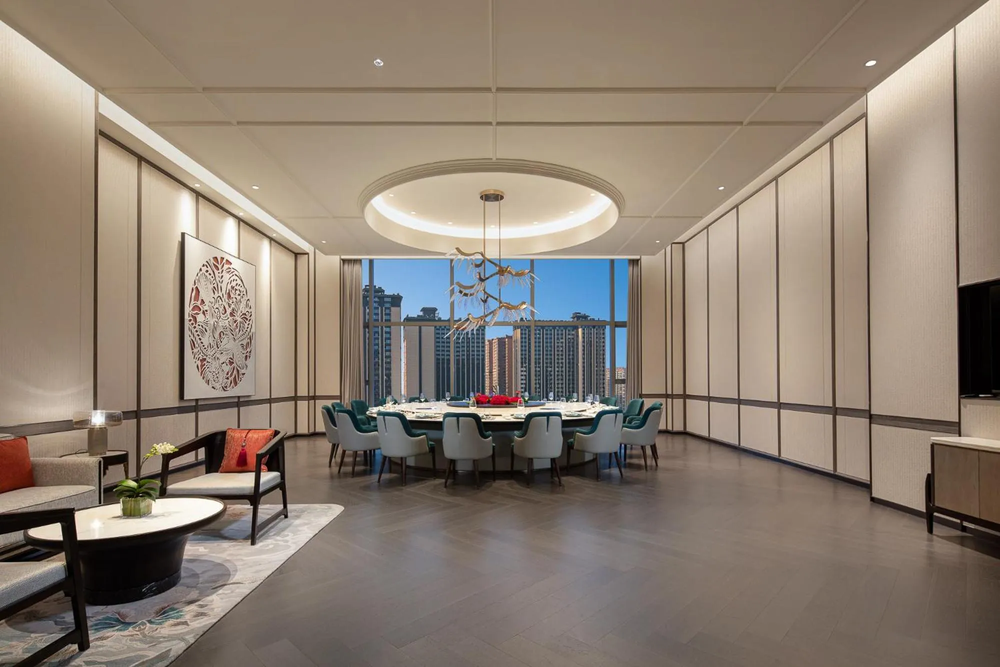 Restaurant/places to eat in Hualuxe Leshan, an IHG Hotel