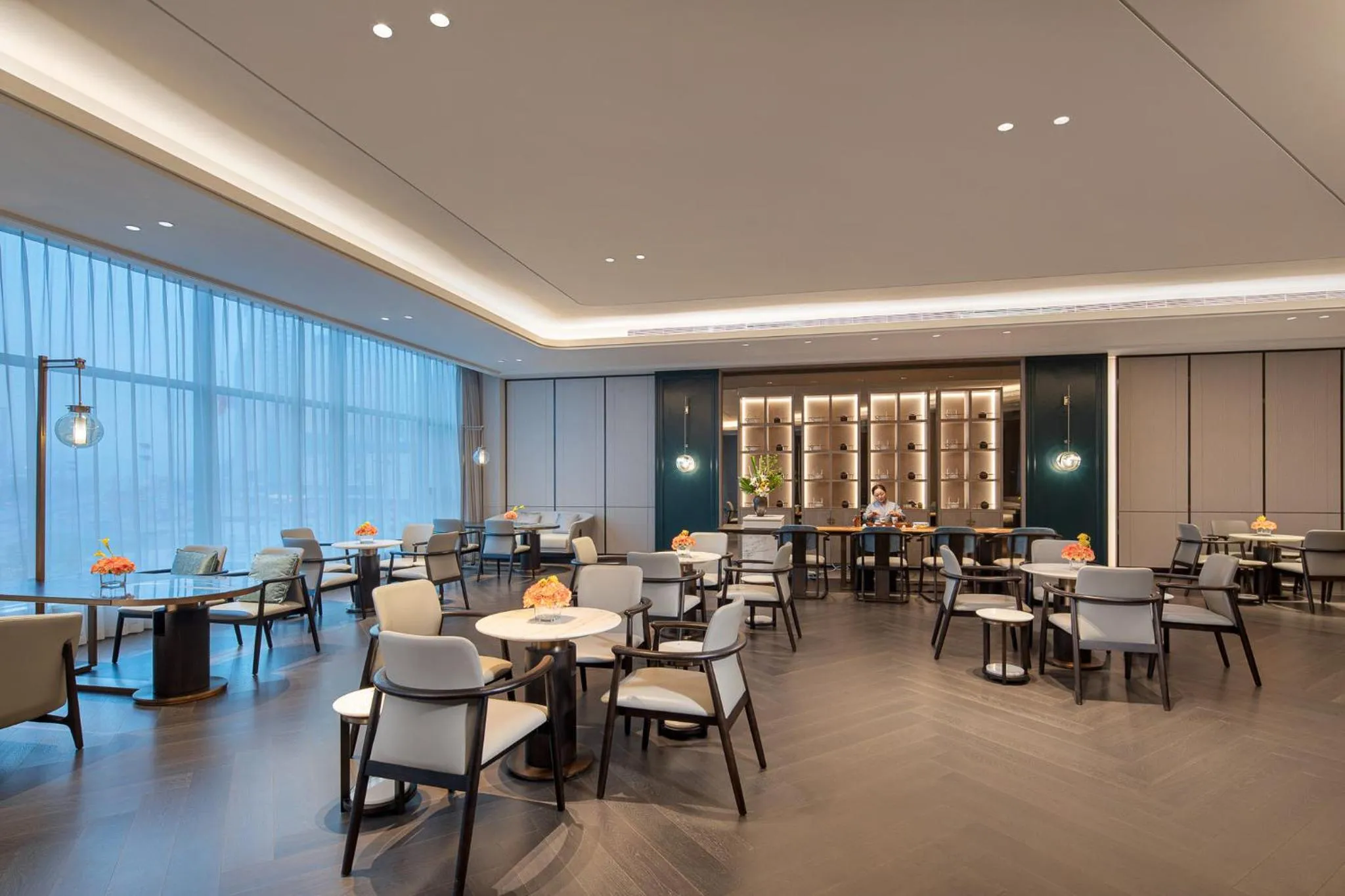 Lobby or reception in Hualuxe Leshan, an IHG Hotel