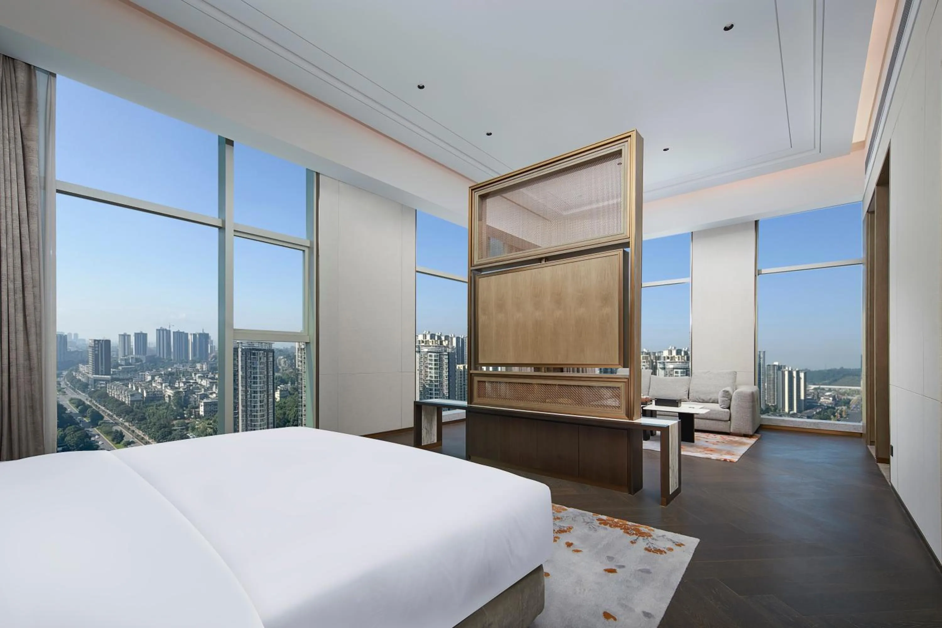 Bedroom, Bed in Hualuxe Leshan, an IHG Hotel