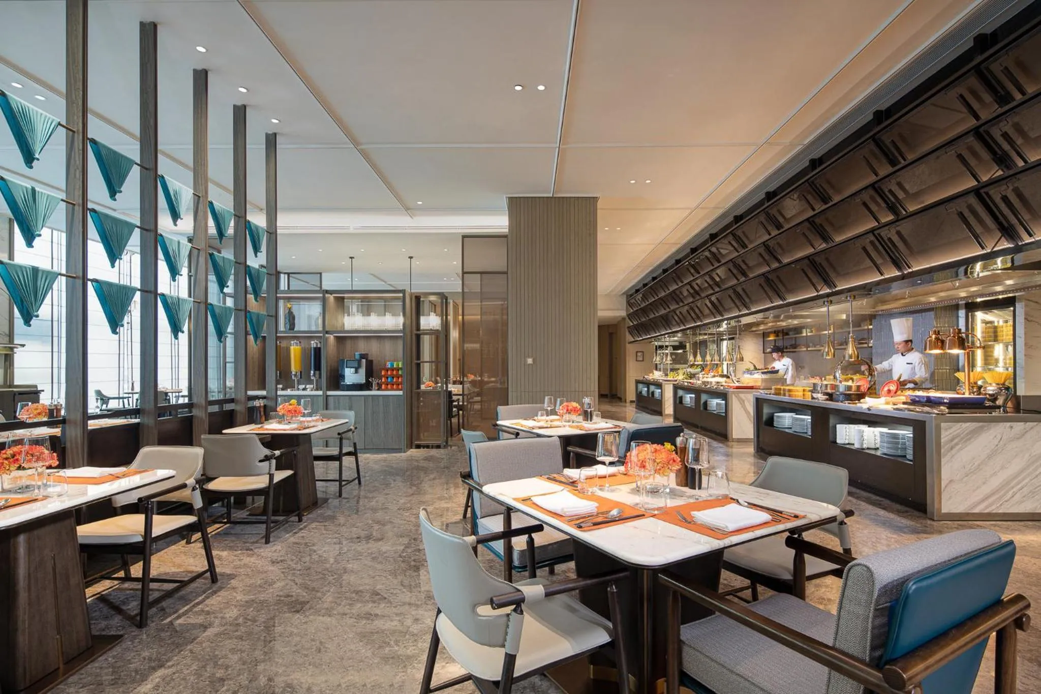 Restaurant/places to eat in Hualuxe Leshan, an IHG Hotel