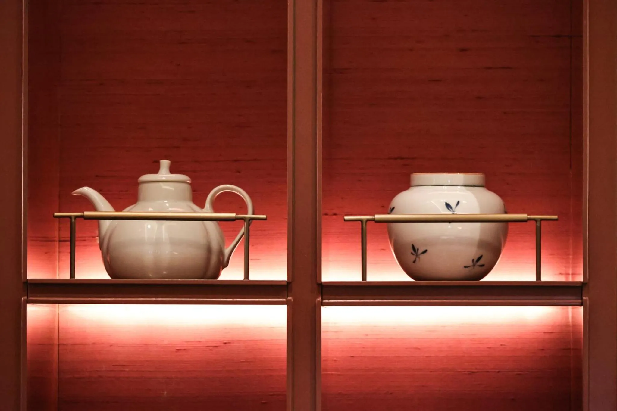 Lounge or bar in Hualuxe Leshan, an IHG Hotel