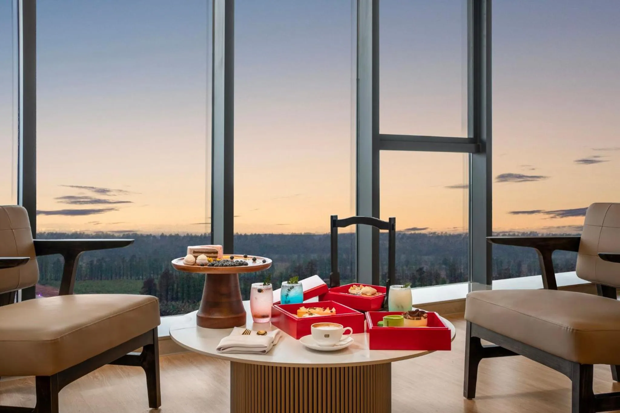 Restaurant/places to eat in Holiday Inn Express Jiangmen Yinhu Bay by IHG