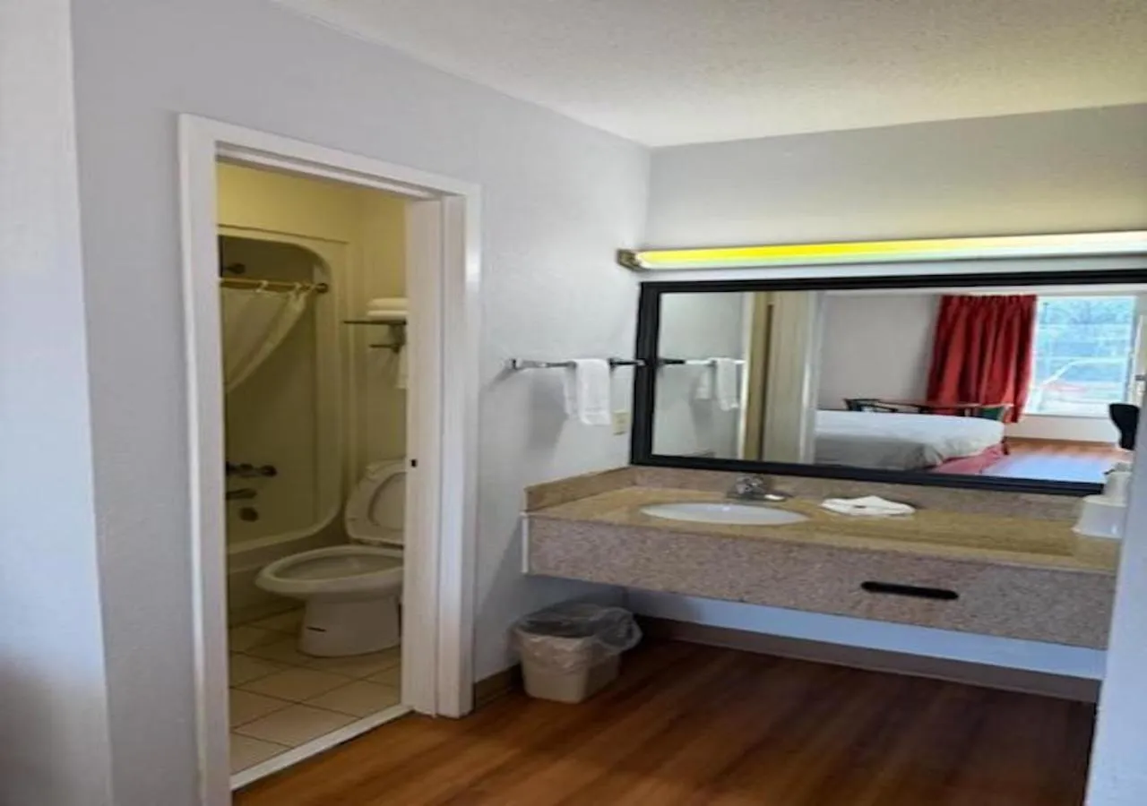 Bathroom in Motel 6-Clarksville, TN