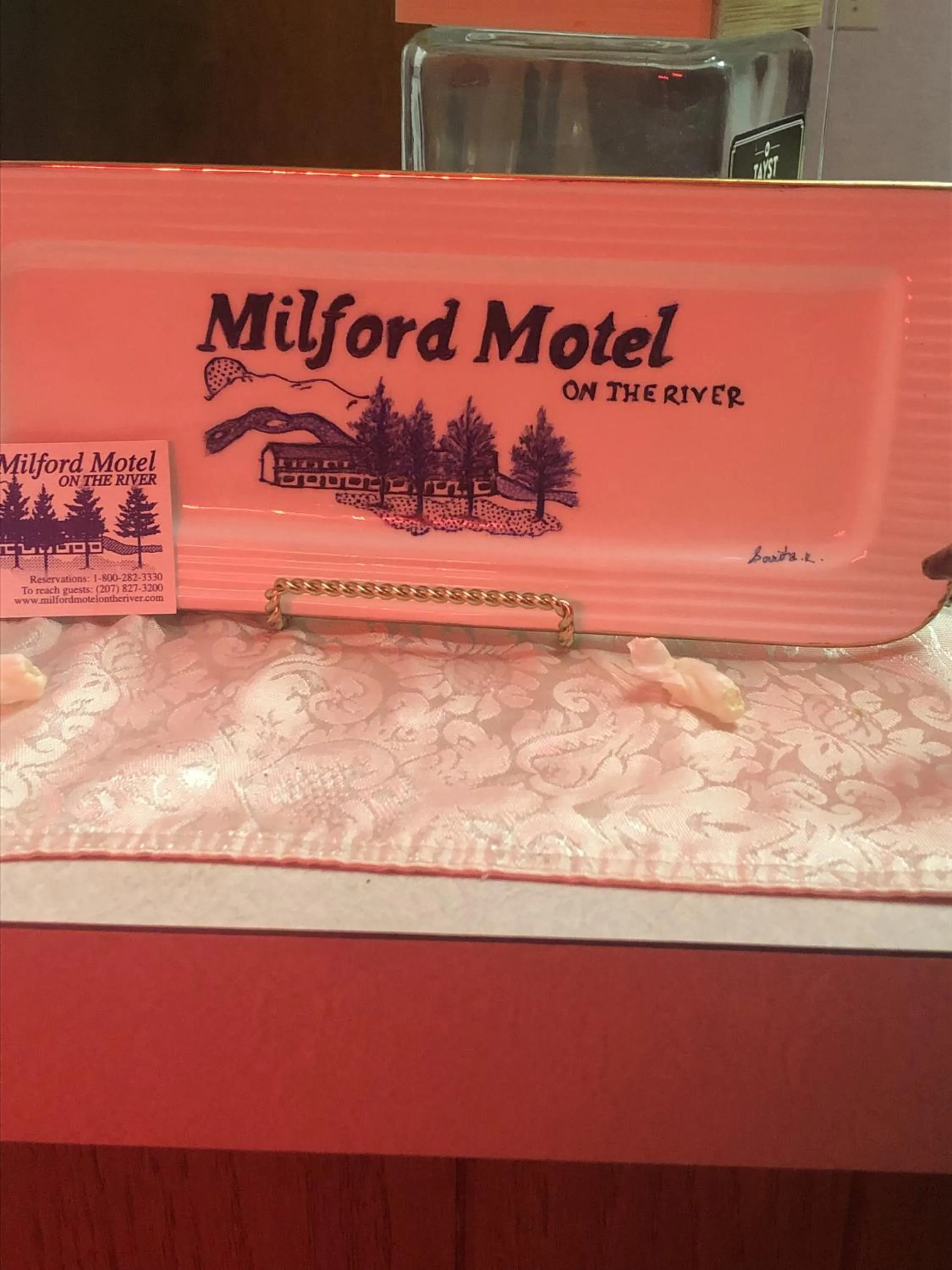 Lobby or reception in Milford Motel On the River