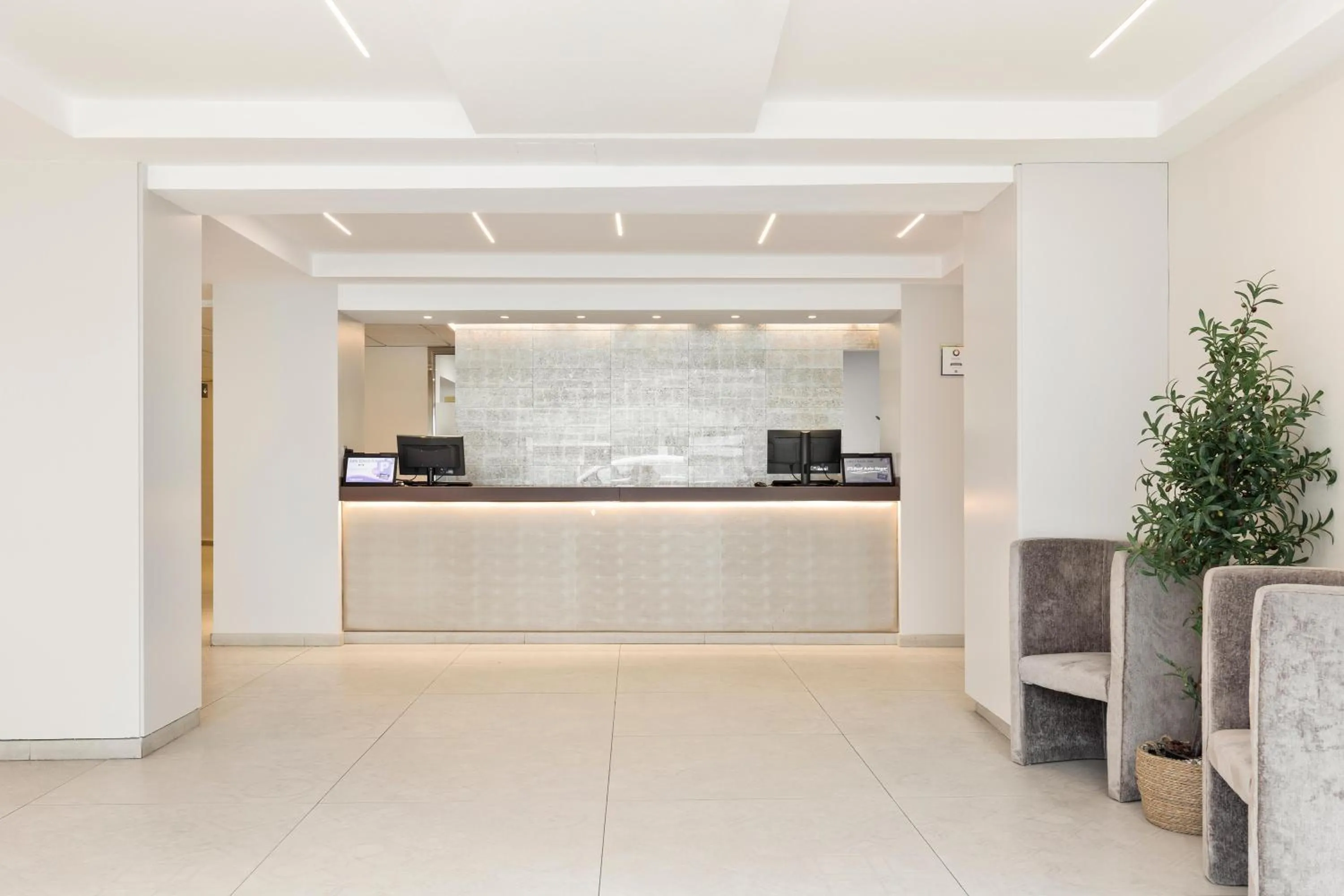 Lobby or reception in Hotel Best Auto Hogar