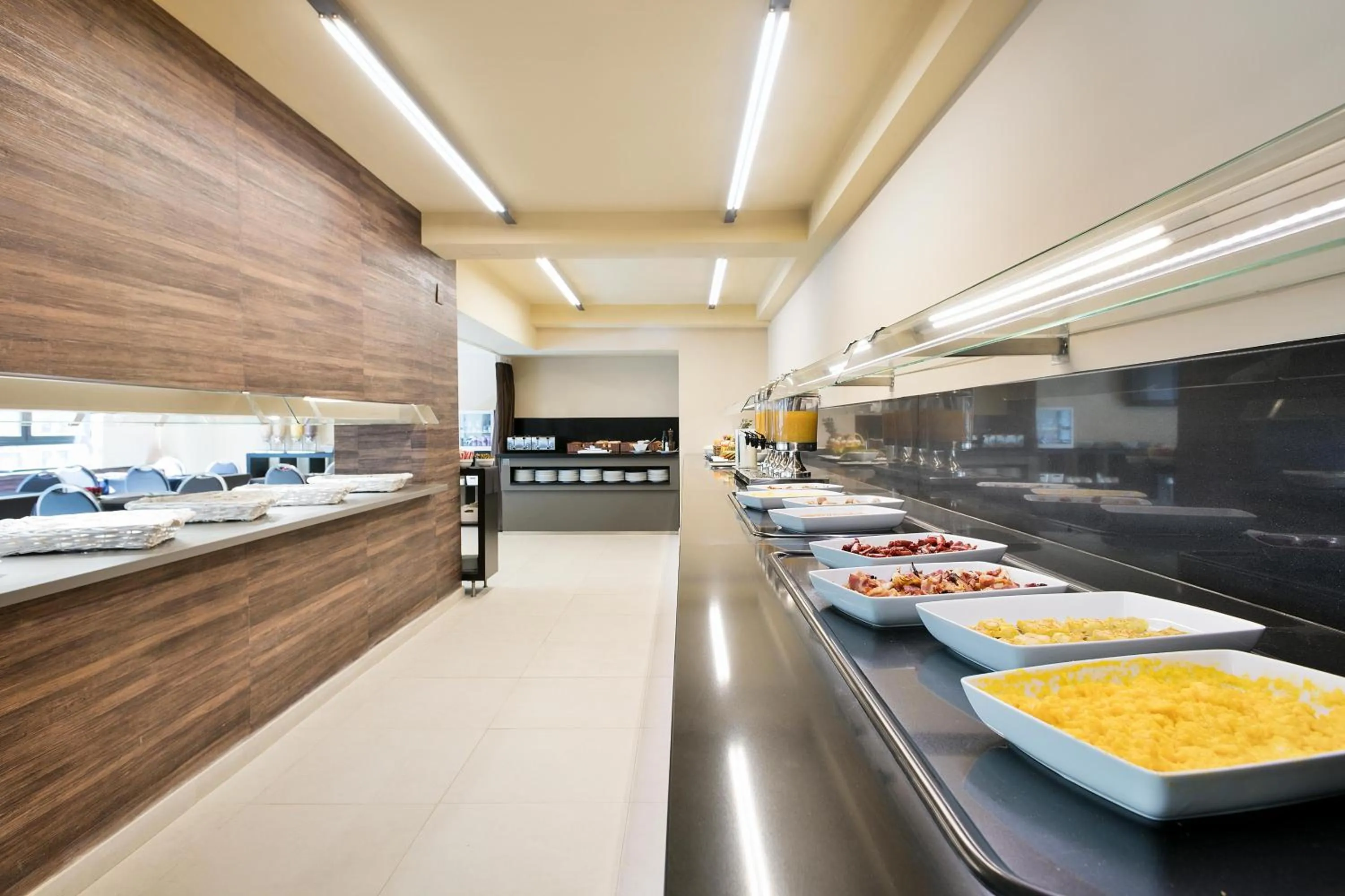 Restaurant/places to eat in Hotel Best Auto Hogar