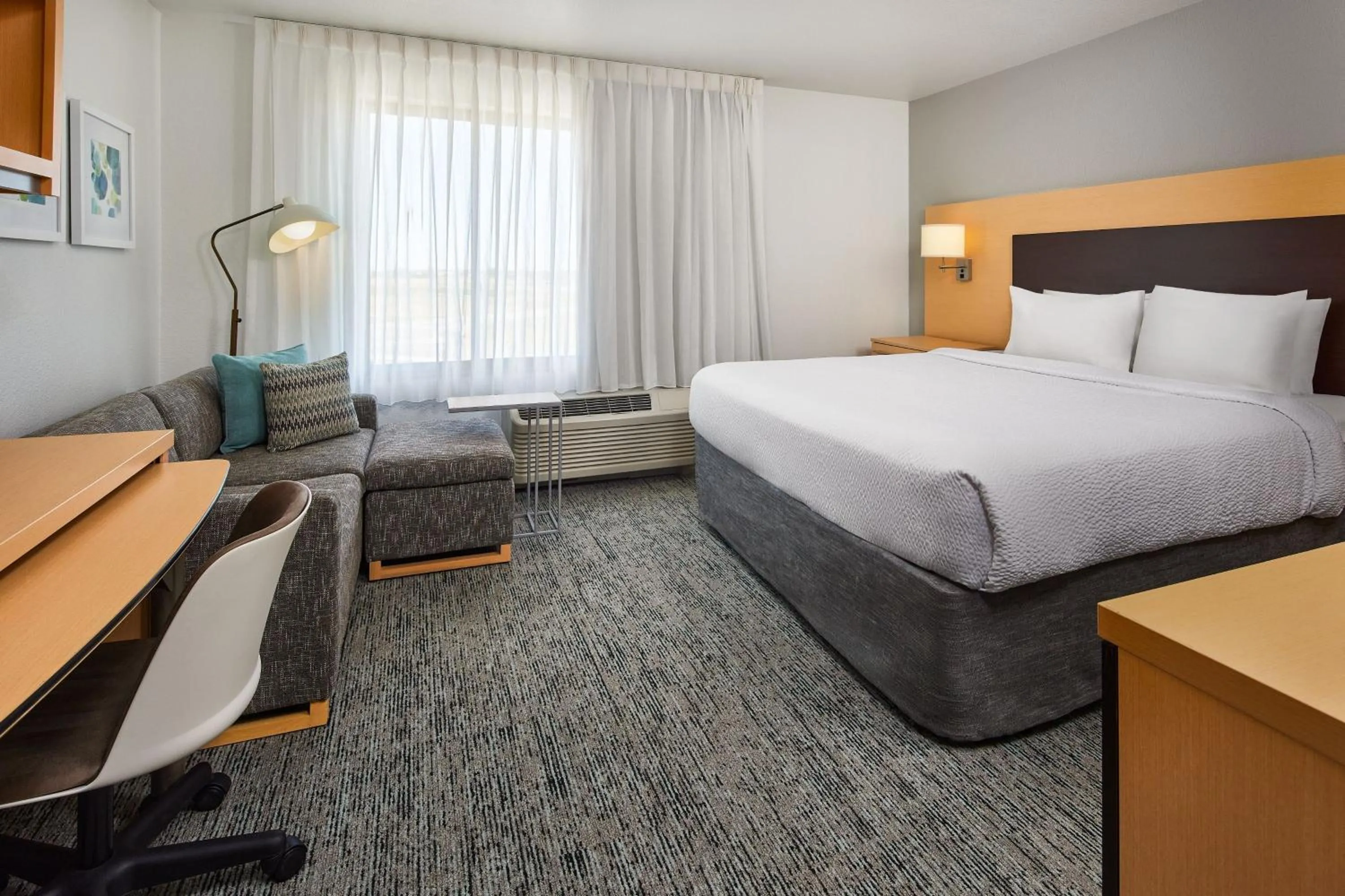 Photo of the whole room, Bed in TownePlace Suites by Marriott Garden City