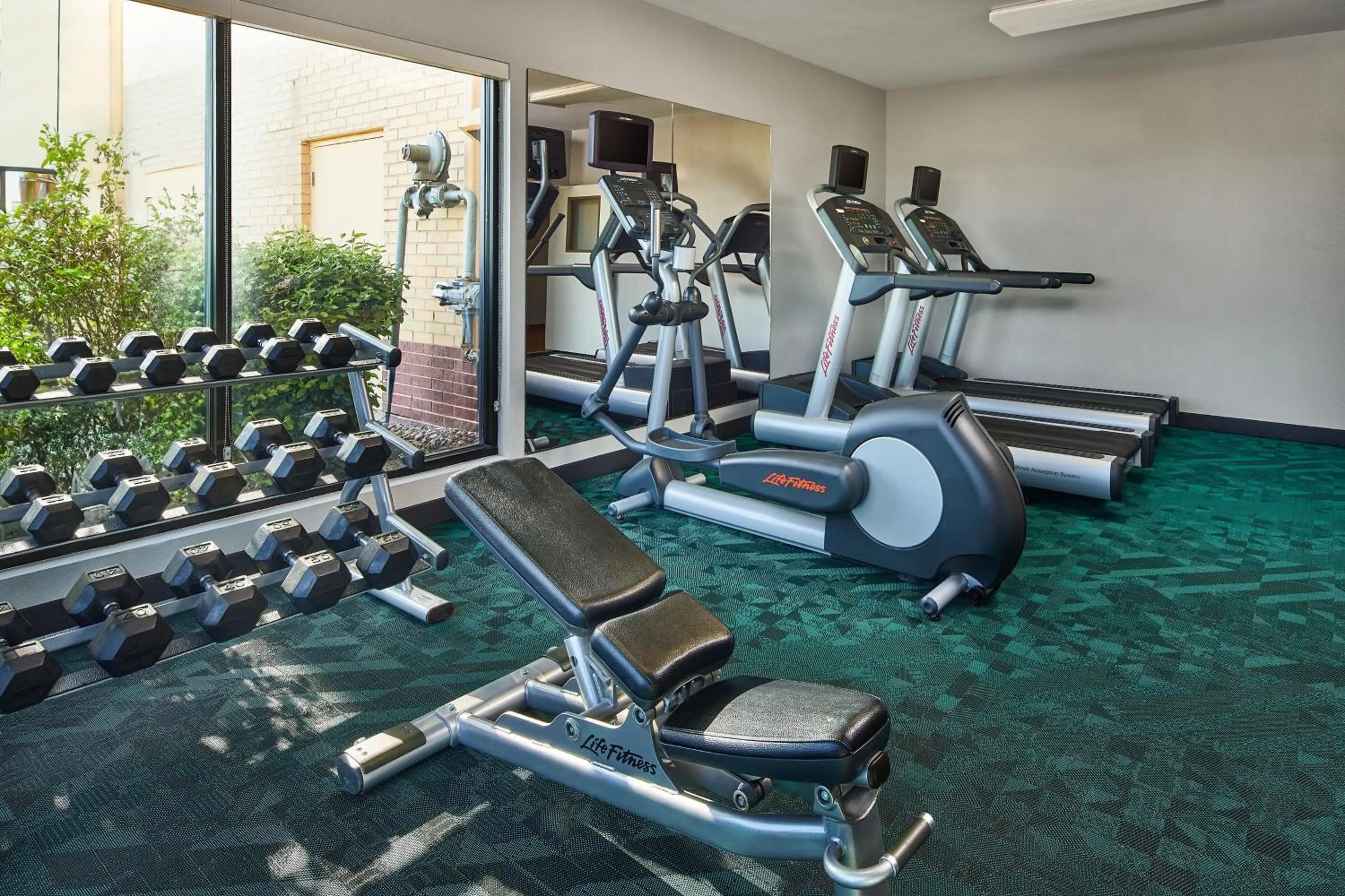 Fitness centre/facilities in TownePlace Suites by Marriott Garden City