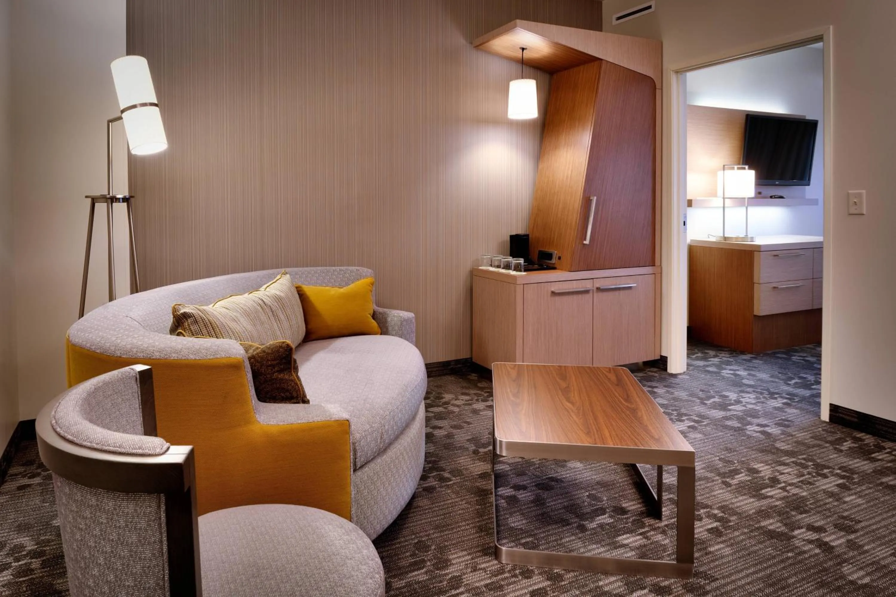 Living room in Courtyard by Marriott Lehi at Thanksgiving Point