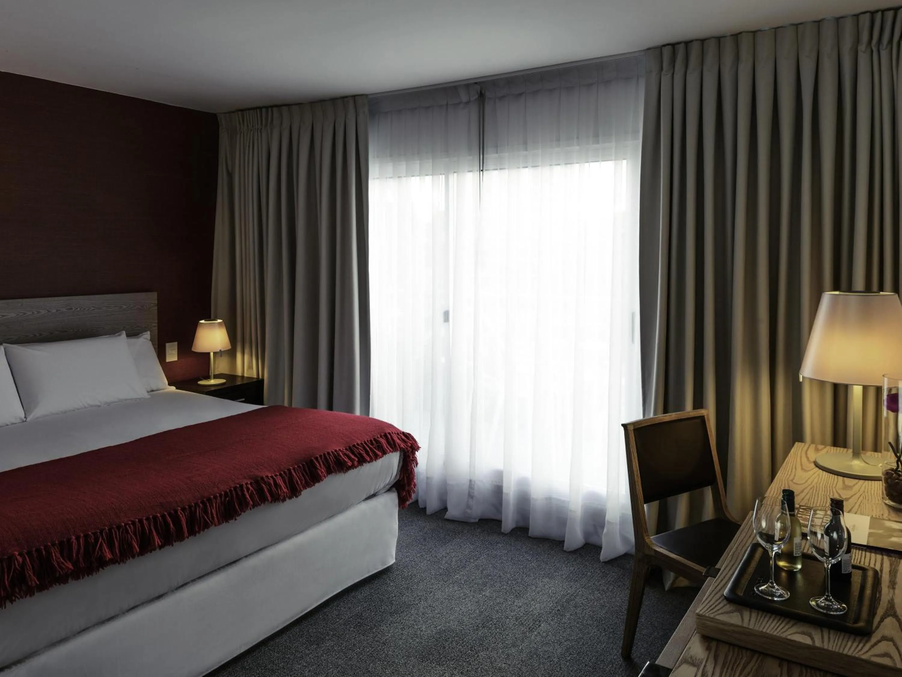 Bedroom, Bed in Mercure Montevideo Punta Carretas