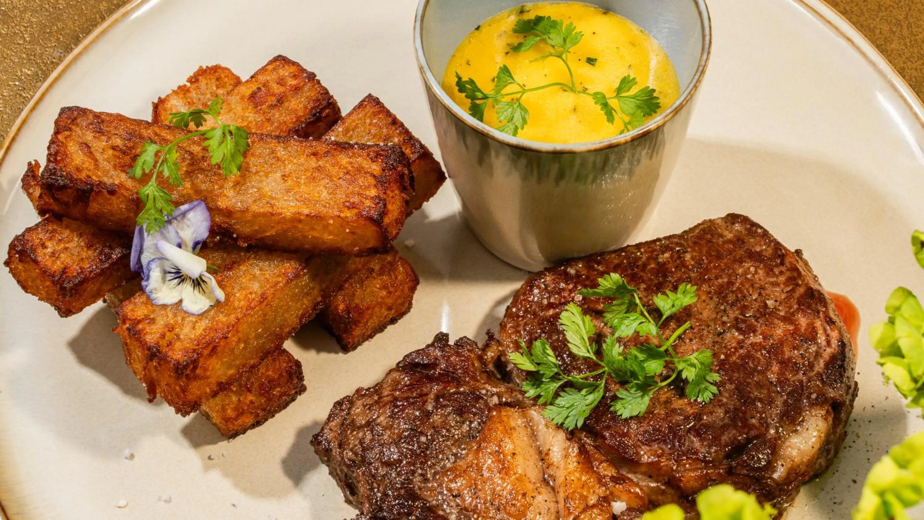 Food in The Ruck Hotel