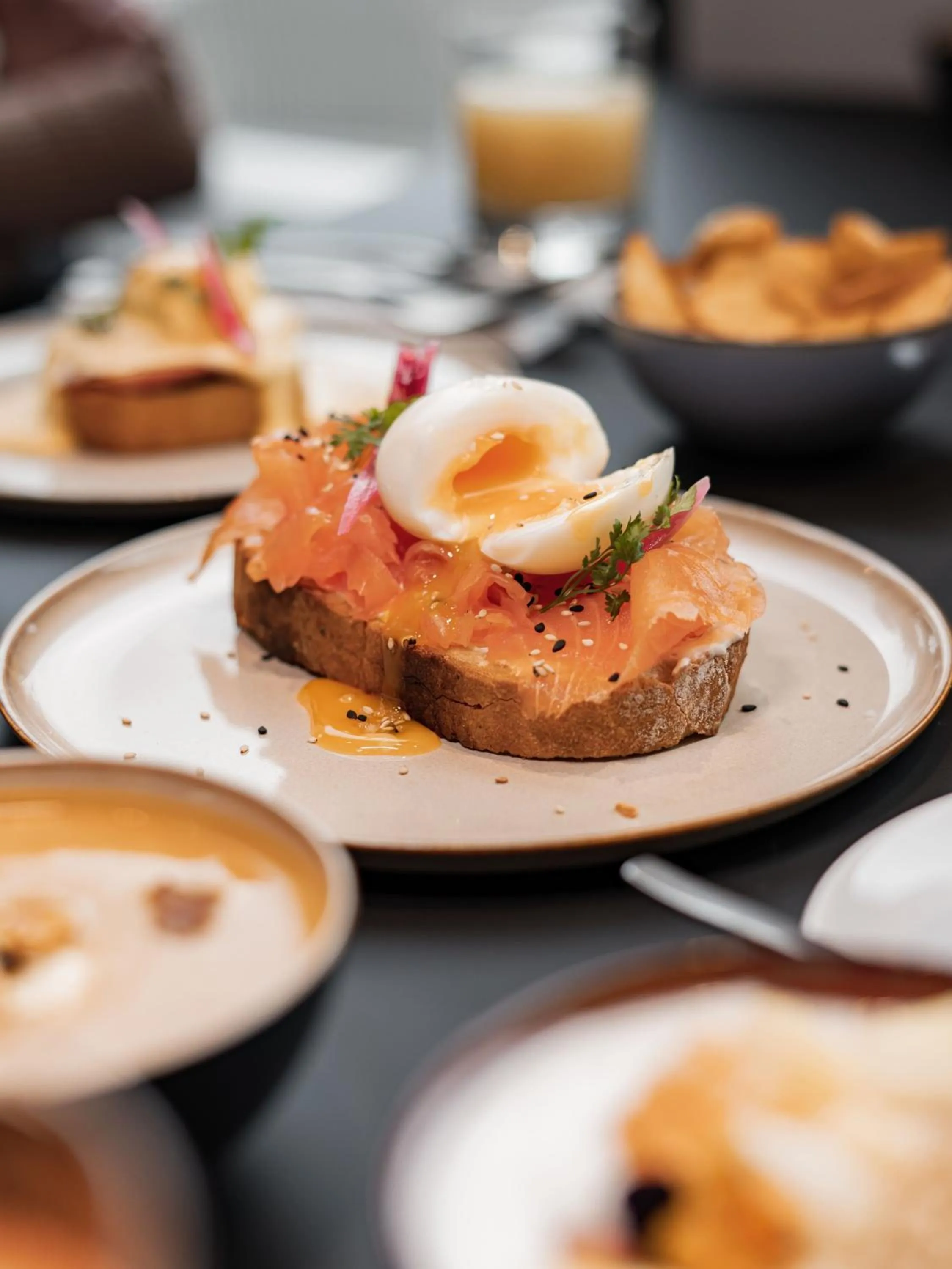 Restaurant/places to eat in The Ruck Hotel