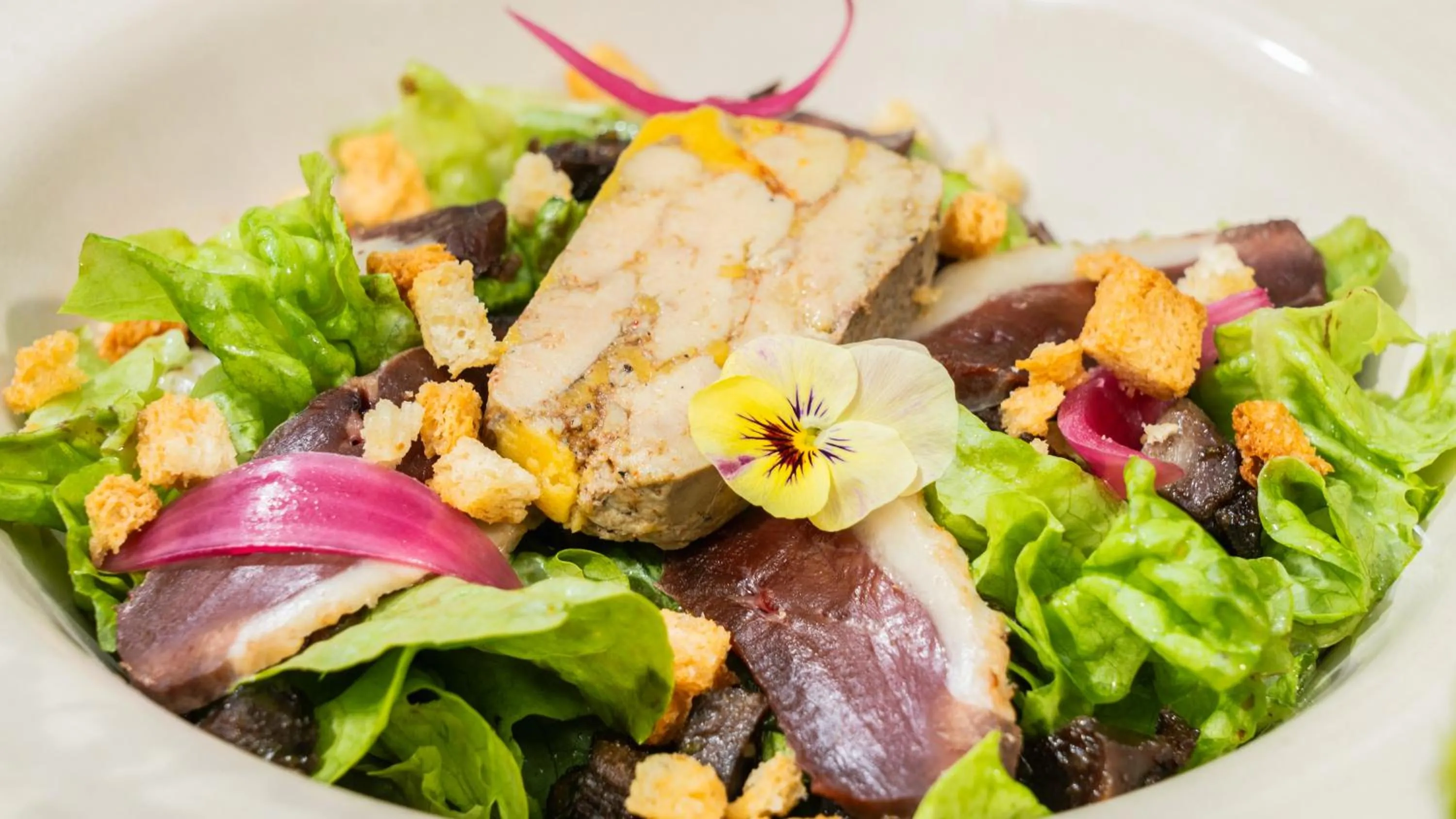 Food in The Ruck Hotel