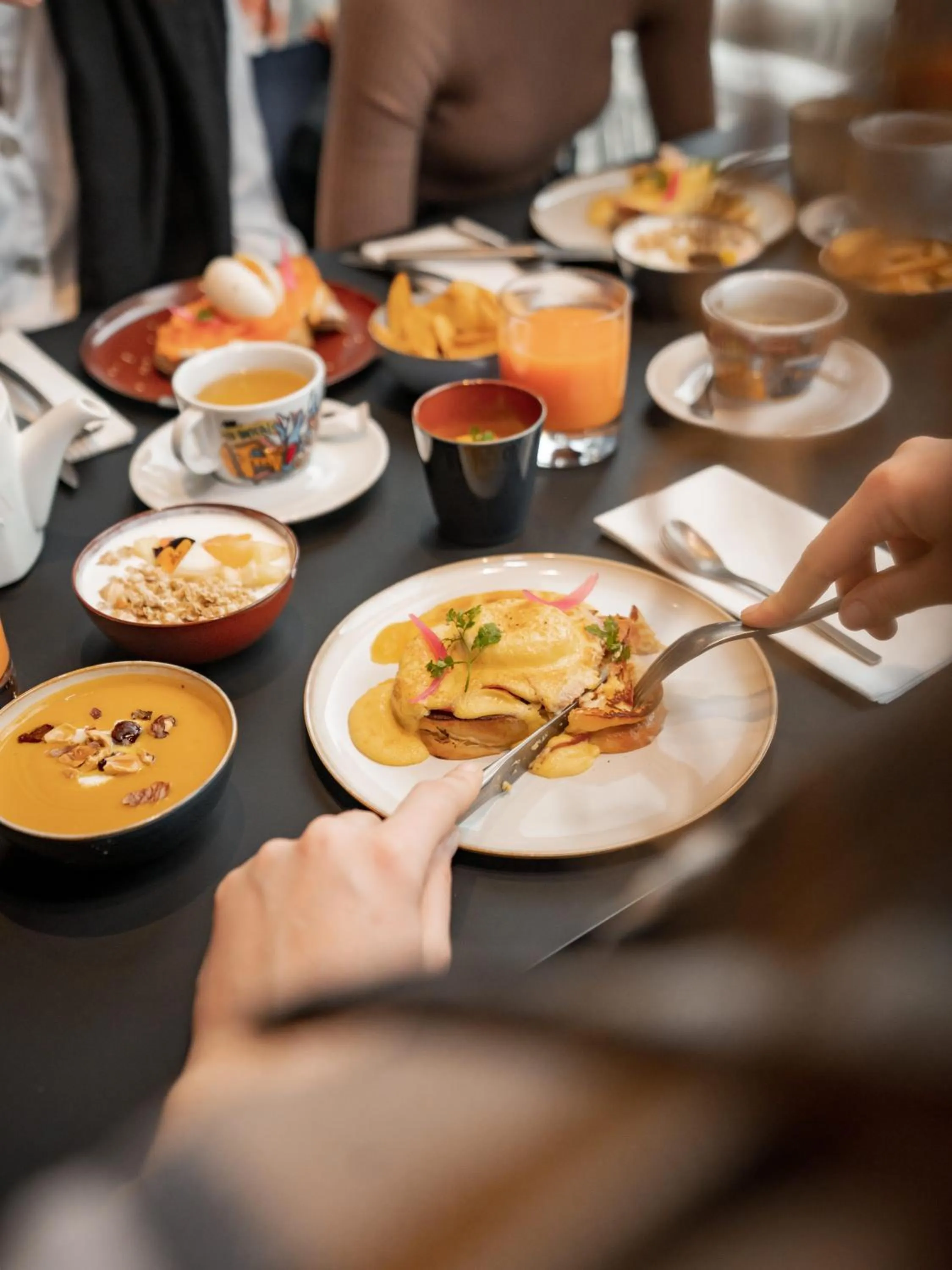 Restaurant/places to eat in The Ruck Hotel